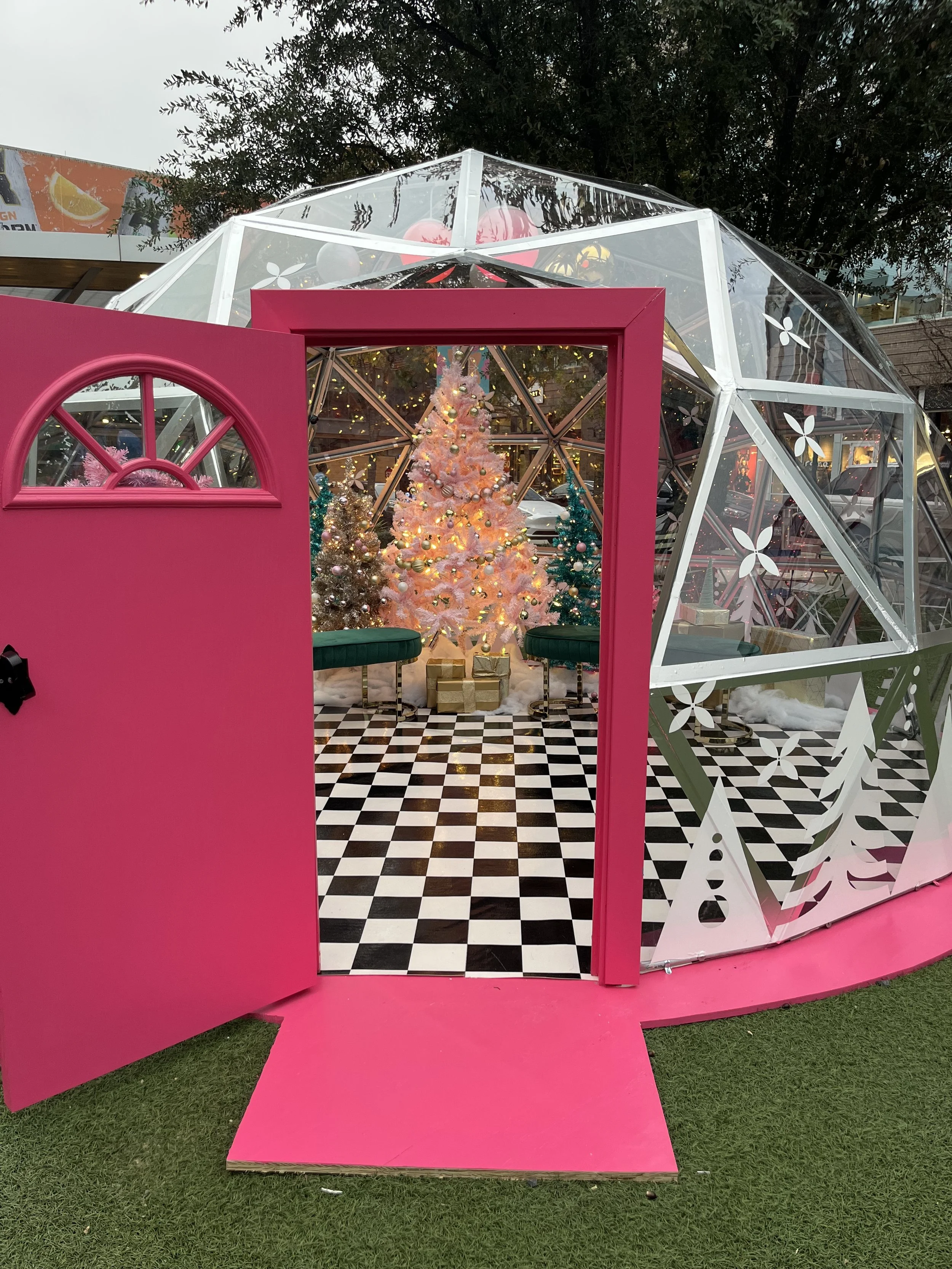 Northwood Retail Holiday Pop Up