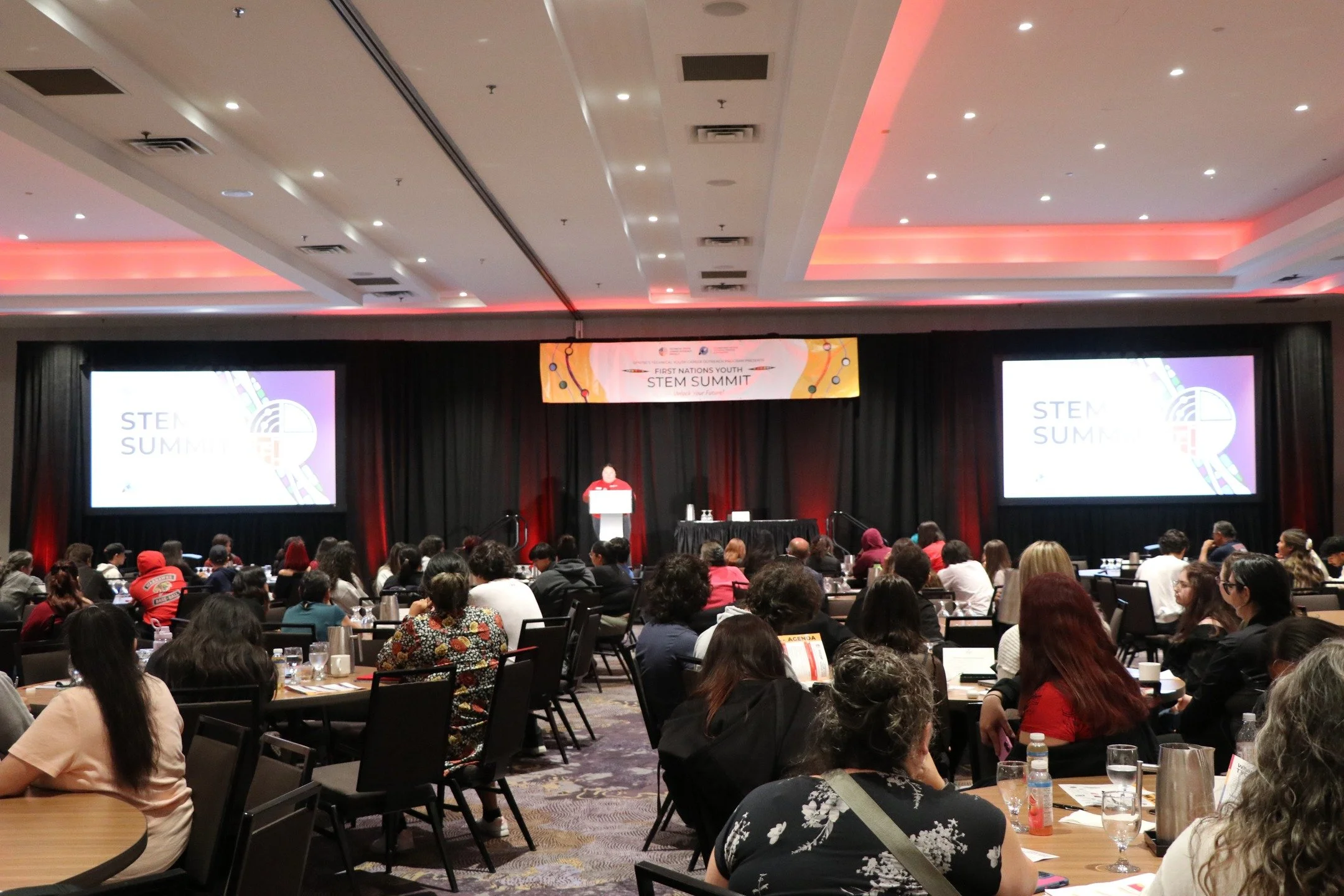 Last week we had the opportunity to be part the speaker series @tycop_ofntsc the Toronto Indigenous Youth STEM Summit speaking along side @davidtfortinarchitect about opportunities in STEM fields for Indigenous youth.

A great day filled with energy 