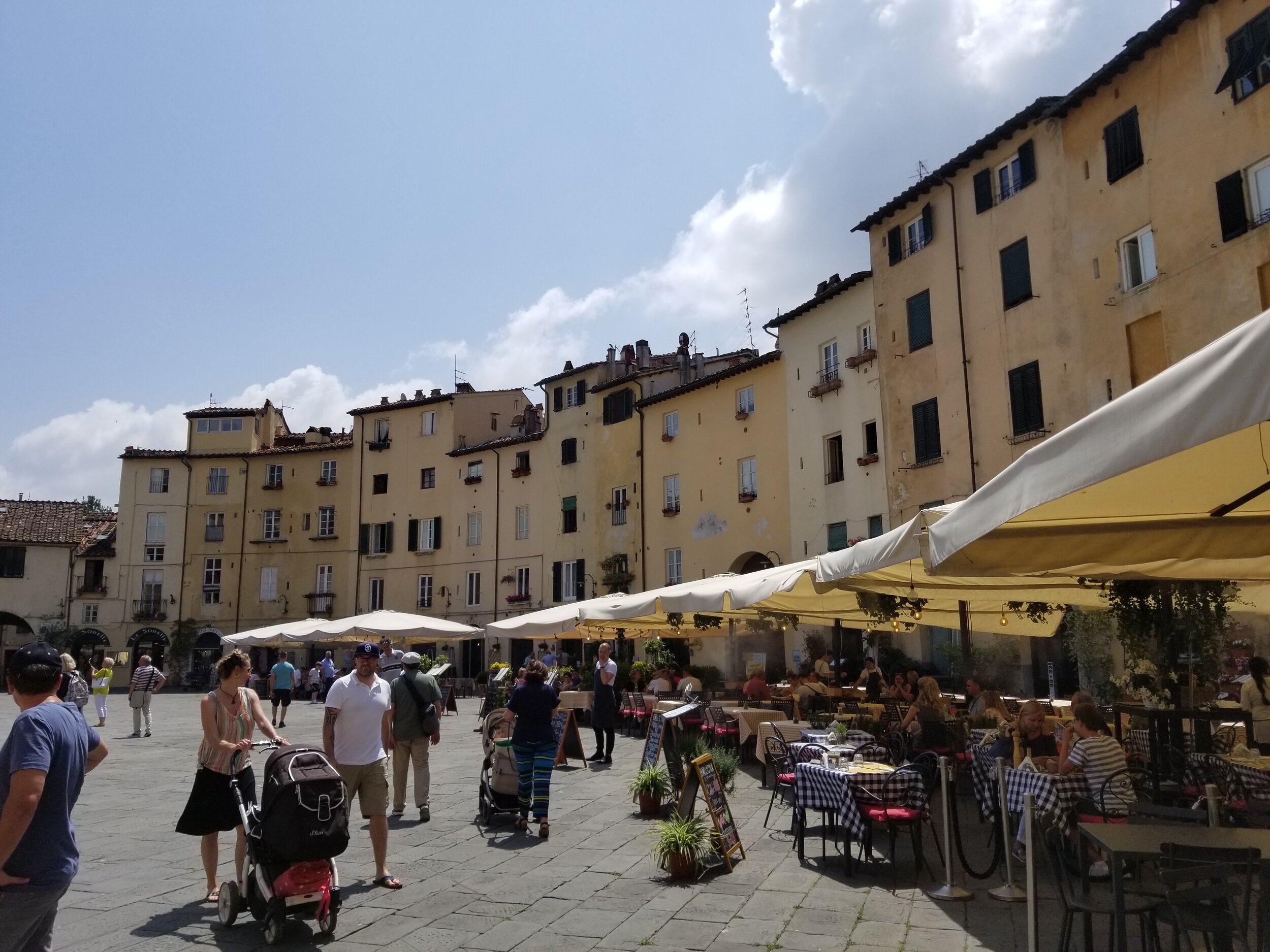 piazza di Anfiteatro