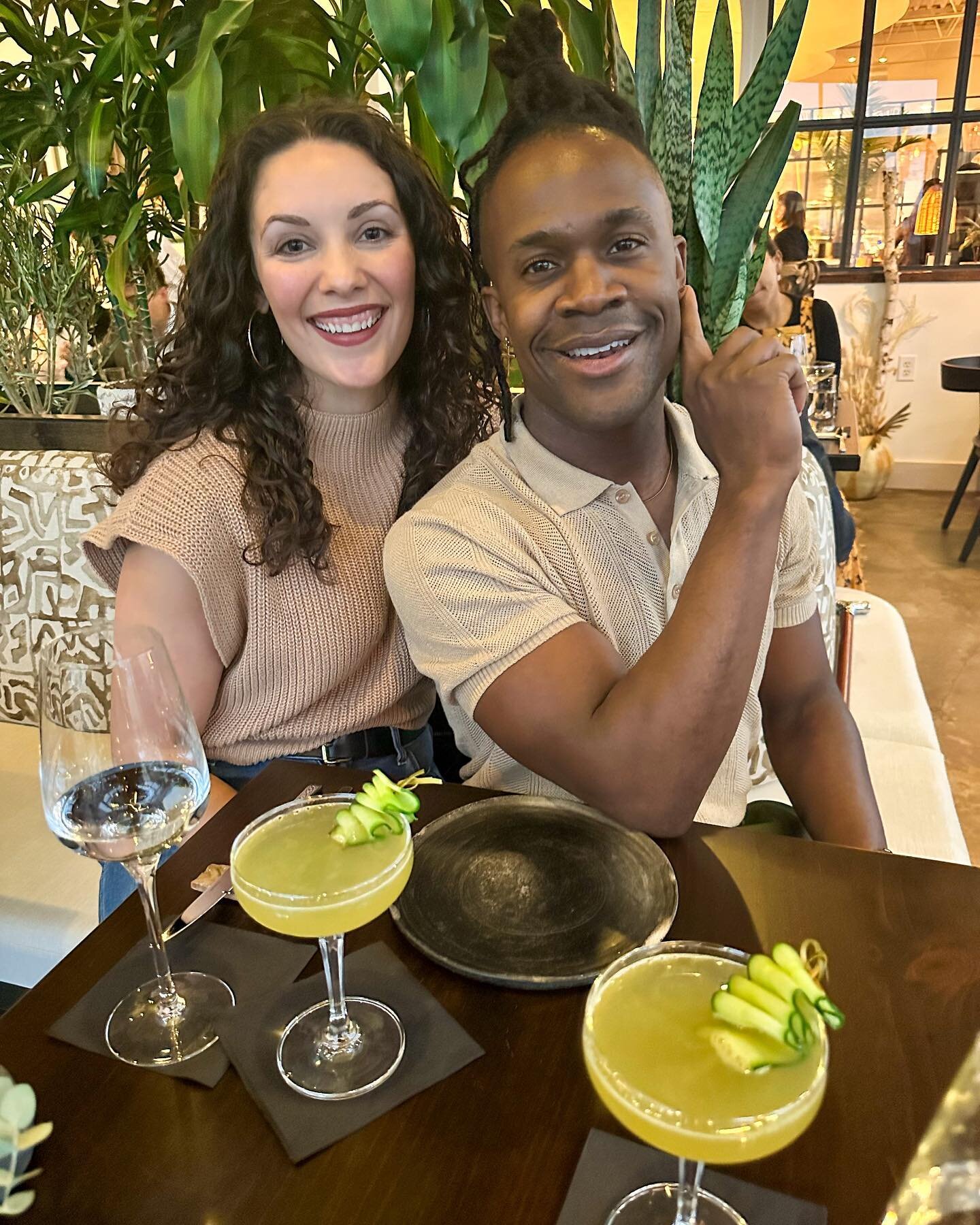 Could not ask for more at dinner last night. I got to see my nugget and eat food that was on @bravotopchef Fangirling so hard! 🤩

Swipe to see Chef Evelyn&rsquo;s winning Como La Flor dish and just how handsome my date was. #nugget #jun #nerdingout 