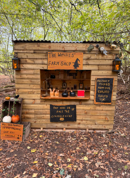 Witches' Farm Play Shop