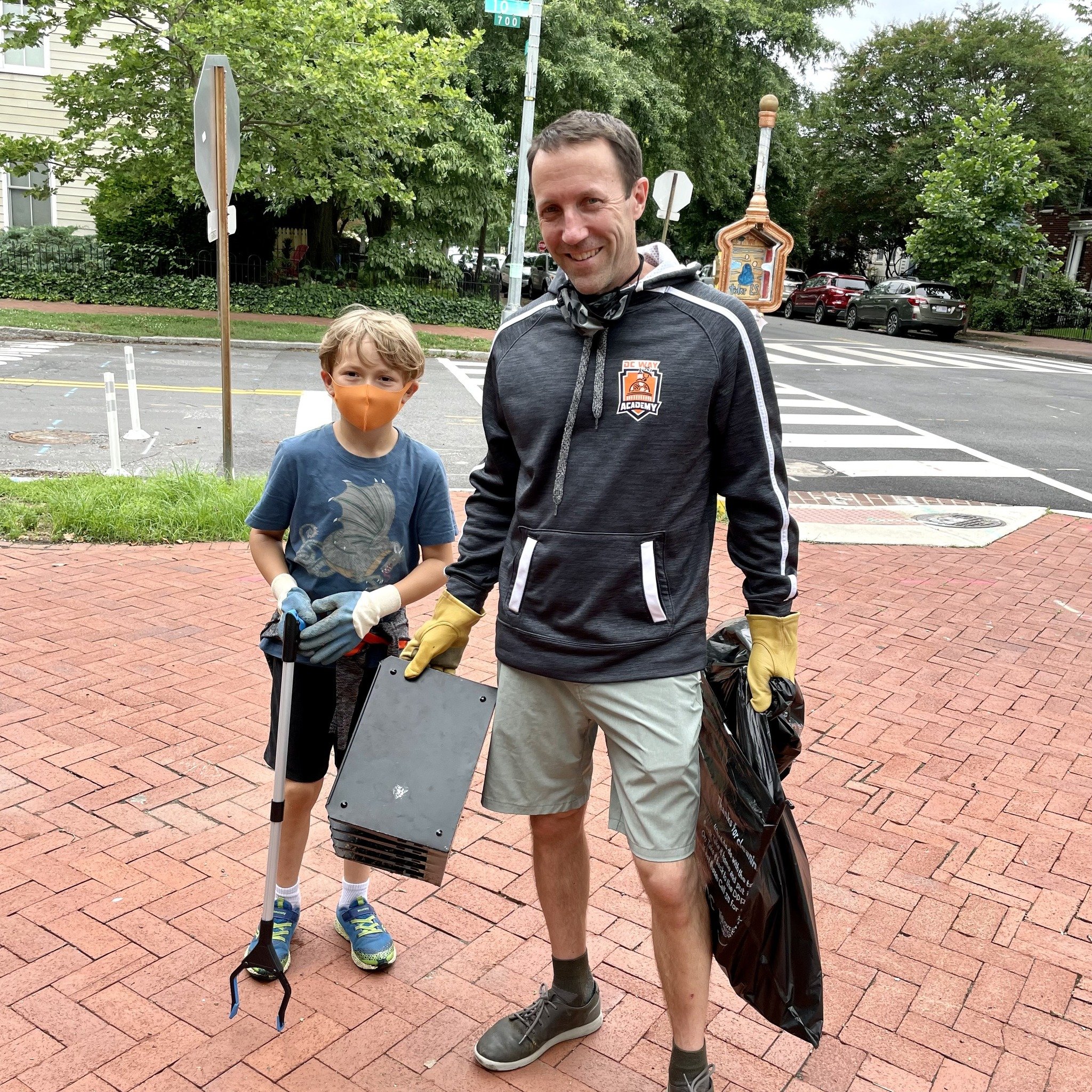 📢 Friendly reminder: Our cleanup event is happening TOMORROW! Let's come together to beautify our neighborhood after spring break and create a safe space for our children to thrive. See you there! 👋

📅 Saturday, April 20
⏰ 9 am - 12 pm
📍 Shirley 