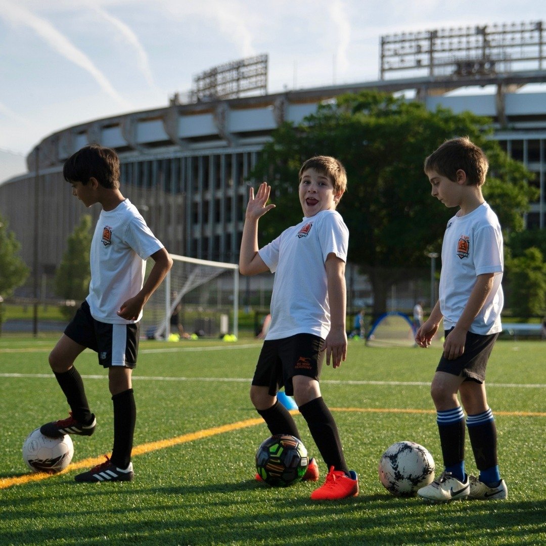 New week, new goals! 🎯 It's the perfect time to get inspired and energized with our Summer Camp. ☀️ Whether you're aiming to improve your skills, make new friends, or just enjoy the beautiful game, our camp offers it all. 🧡⚽️
 
#DCWayAcademy #Monda