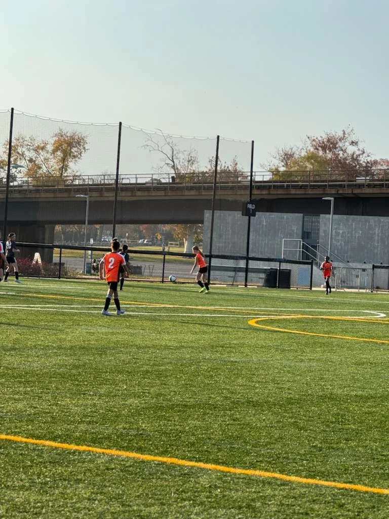 2013 Girls Black04.jpeg