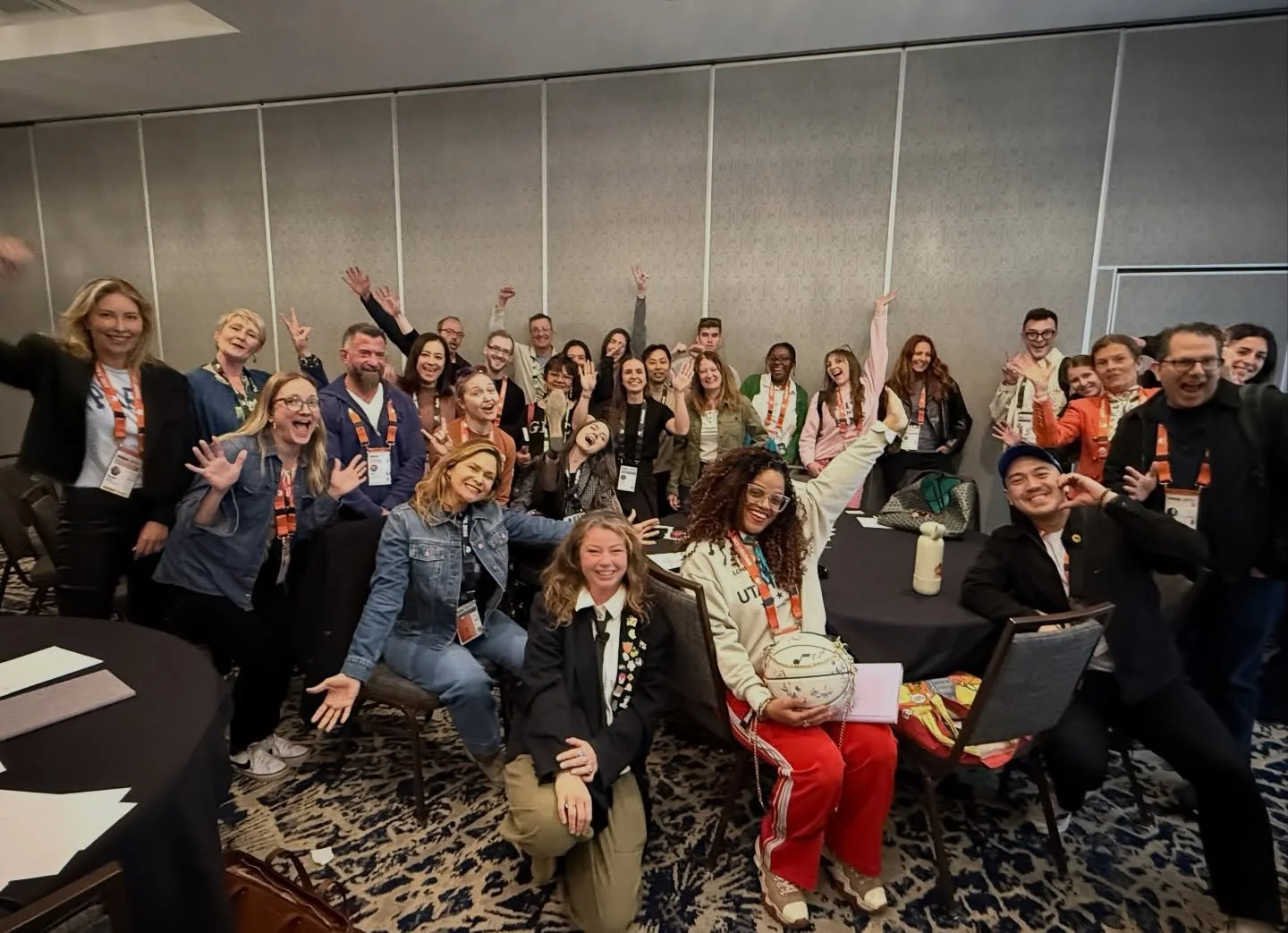 @sxsw @natalka__co x @jonburkharttbc session on how to pitch so people don't fall asleep is done! 🔥🔥🤠

We pitched each other
We laughed
We learned
We practiced

And now ready to pitch in the world with more clarity, simplicity and confidence.

Tha