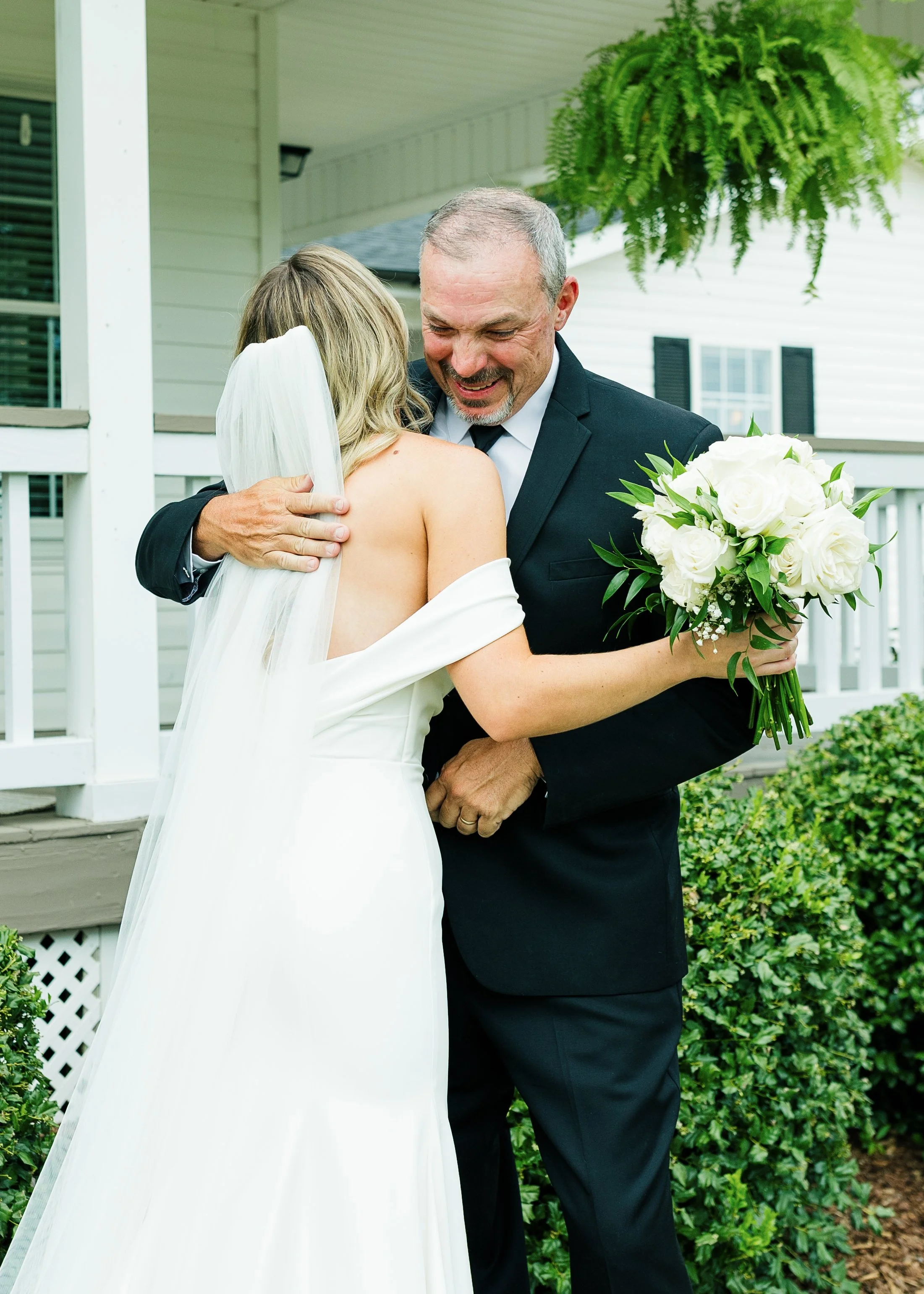 GibsonWedding-FirstLook-7.jpg