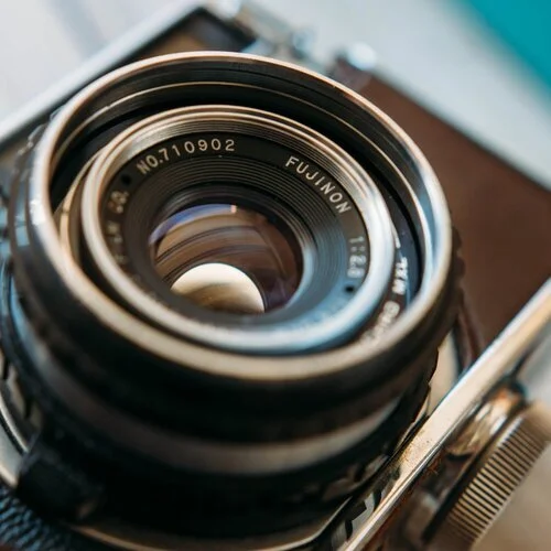 WHY PROFESSIONAL PHOTOS IMPACT CUSTOMER DECISION-MAKING