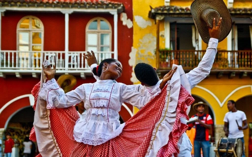 Cumbia Dance: Catch the Rhythm