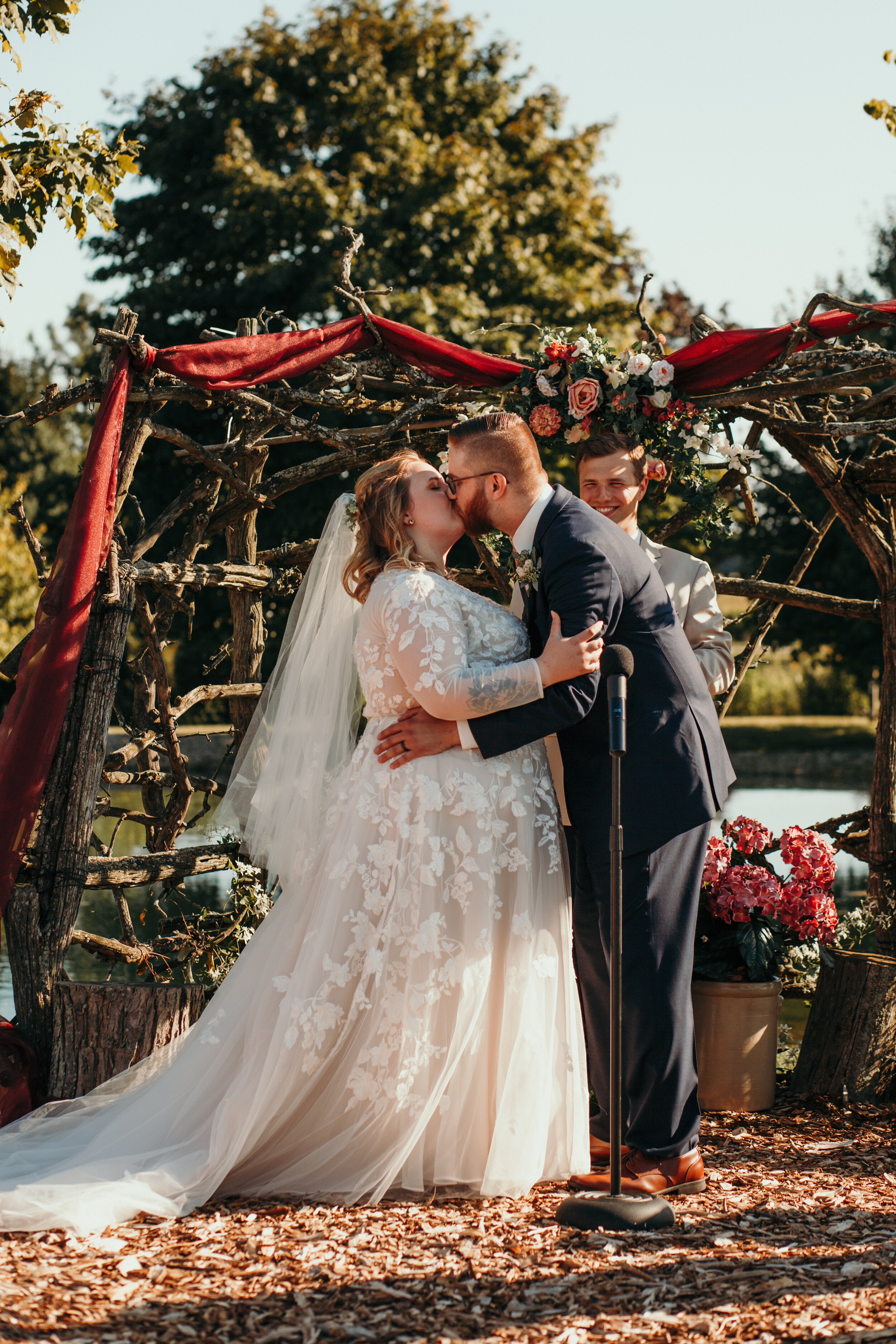 Reb Barn Experience Circa 1856 La Porte Indiana Wedding Photographer Austin Taylor137.jpg