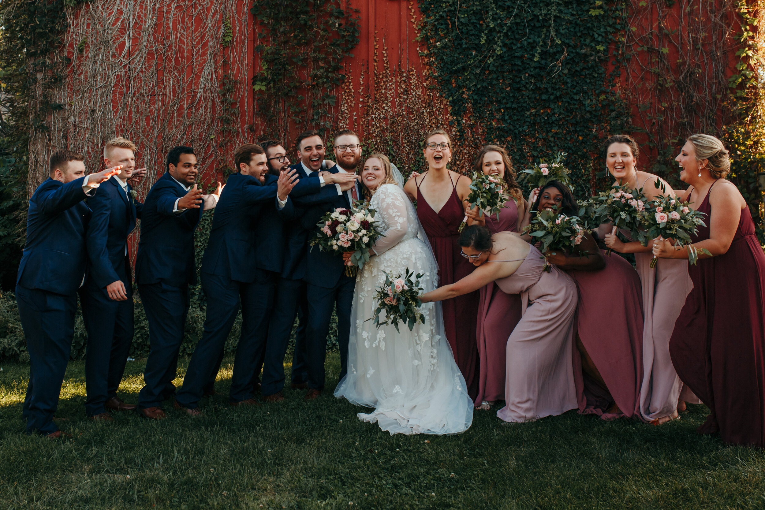 Reb Barn Experience Circa 1856 La Porte Indiana Wedding Photographer Austin Taylor195.jpg
