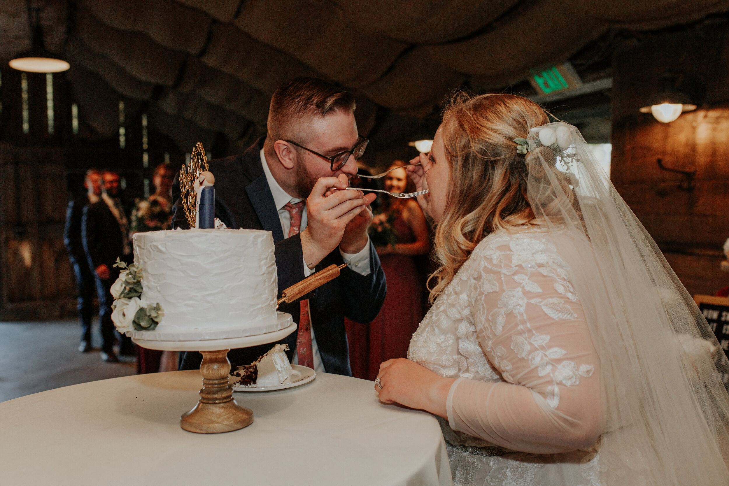 Reb Barn Experience Circa 1856 La Porte Indiana Wedding Photographer Austin Taylor282.jpg