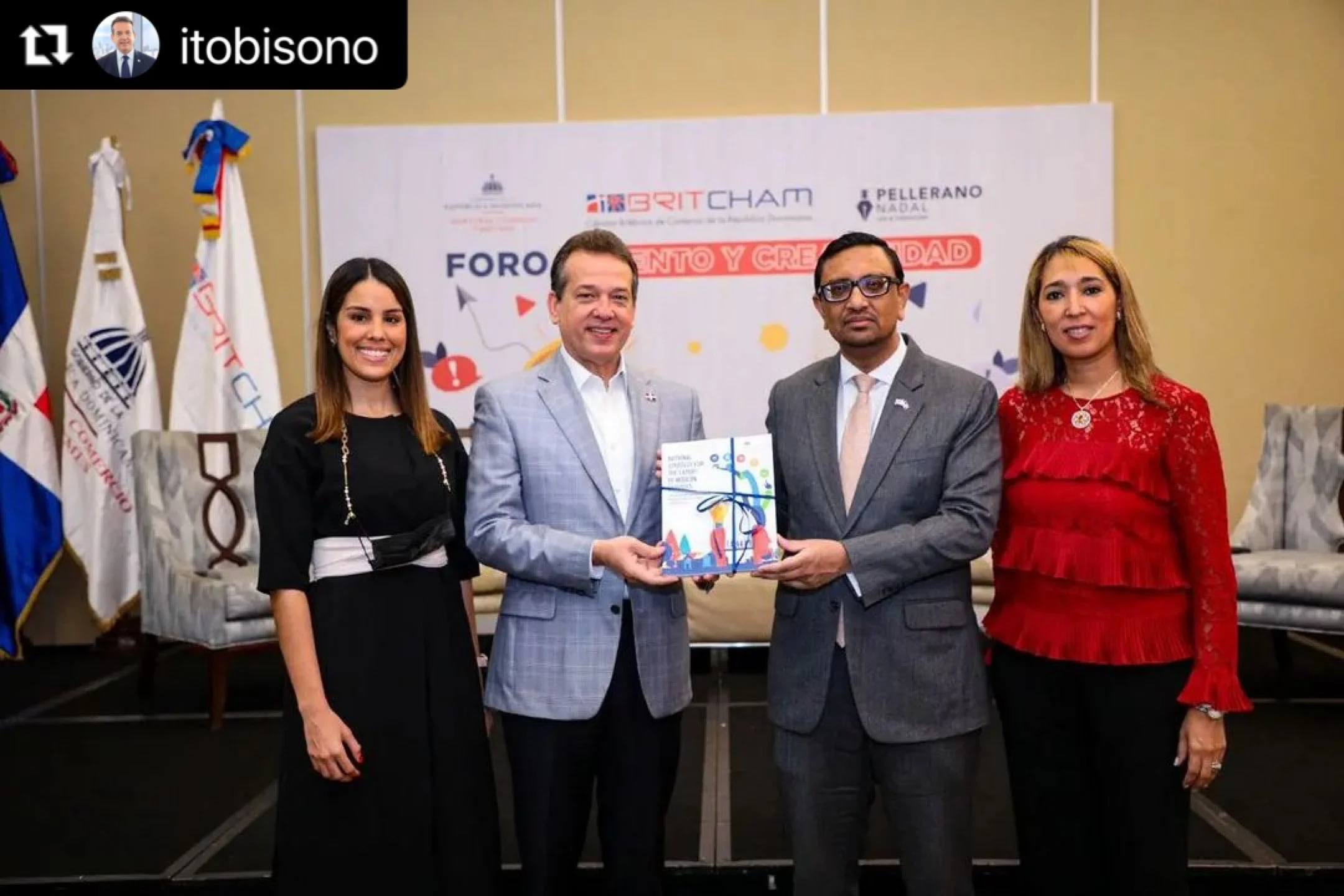 FORO TALENTO Y CREATIVIDAD MICM 1.JPG