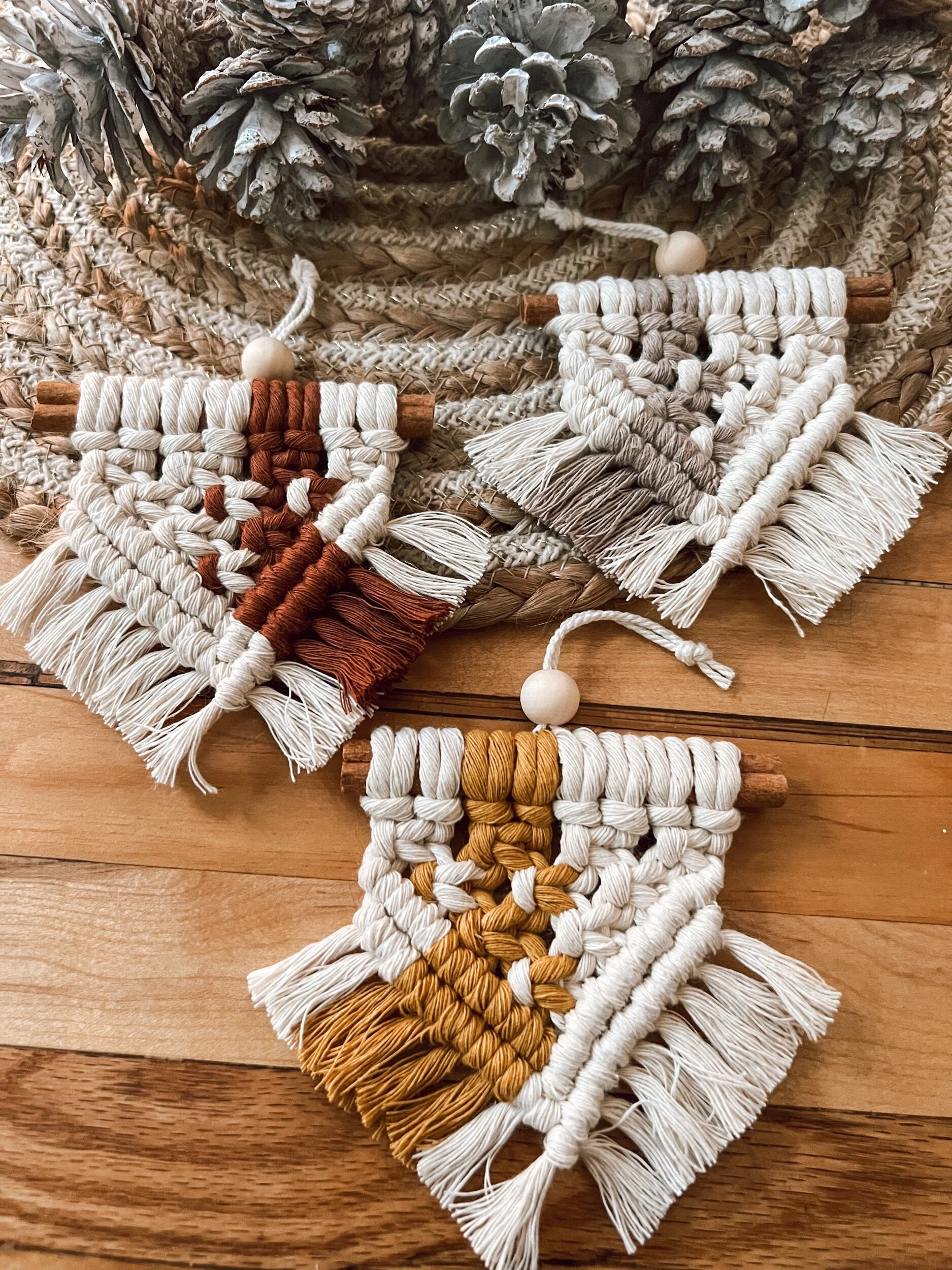 CD85B4DC-B8B2-482C-A2FD-B7C7C46E68DC