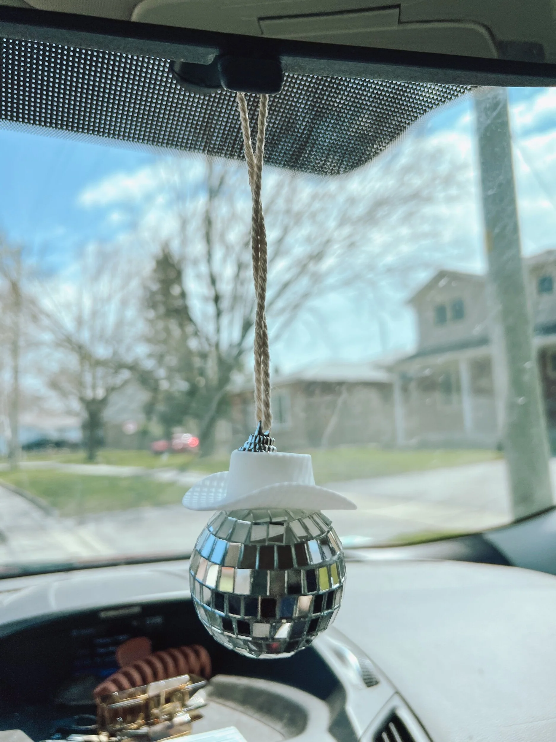 2E7799AD-FE2E-4AEF-87B3-3484EC9B25FD