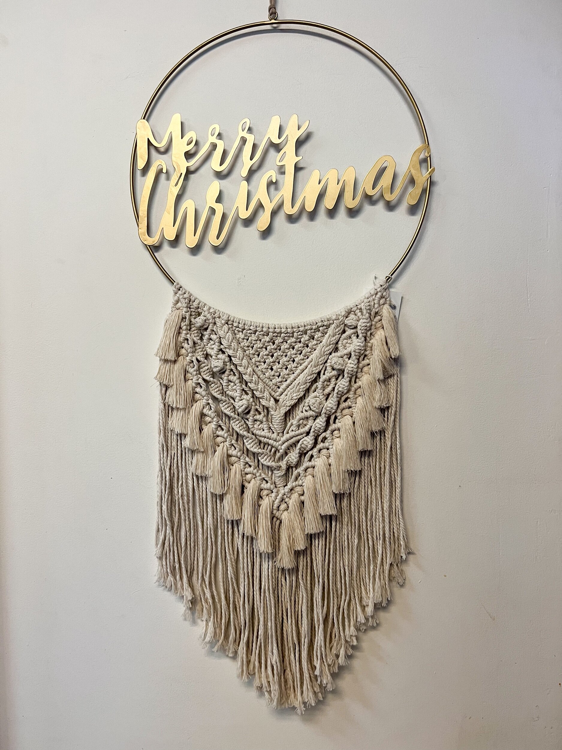 9E02FE0D-B641-43C2-B873-4FC6CFFD636D