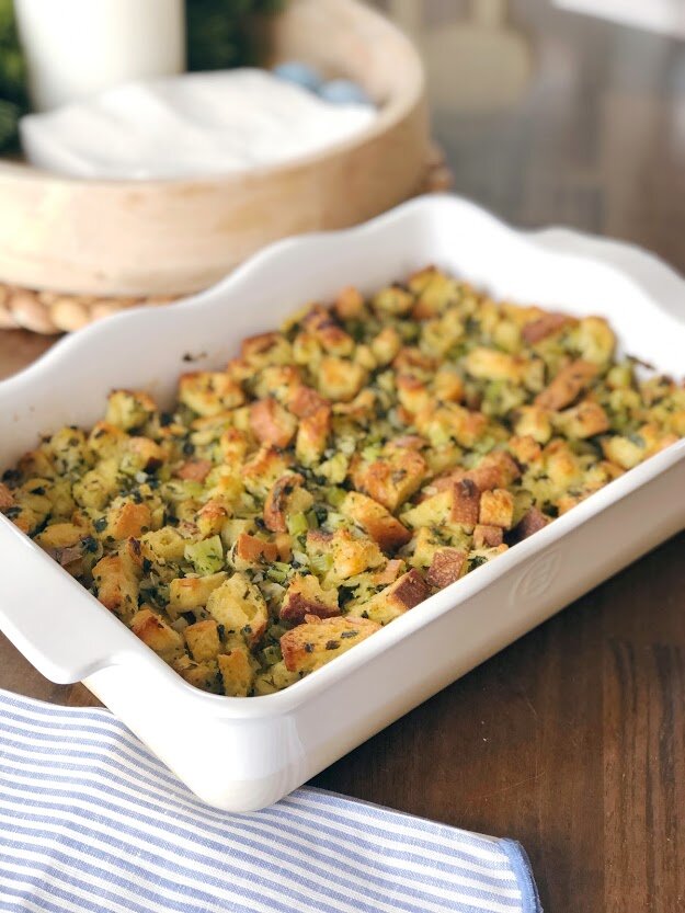 Classic Traditional Thanksgiving Stuffing — Inspire Island