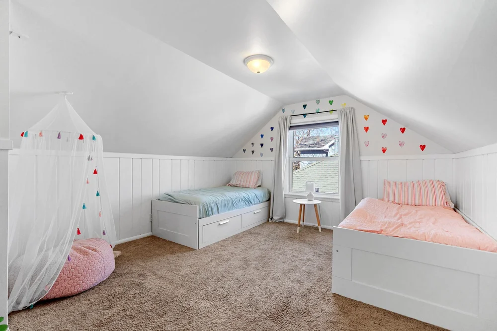 31-web-or-mls-5824 Logan Ave-31.jpg