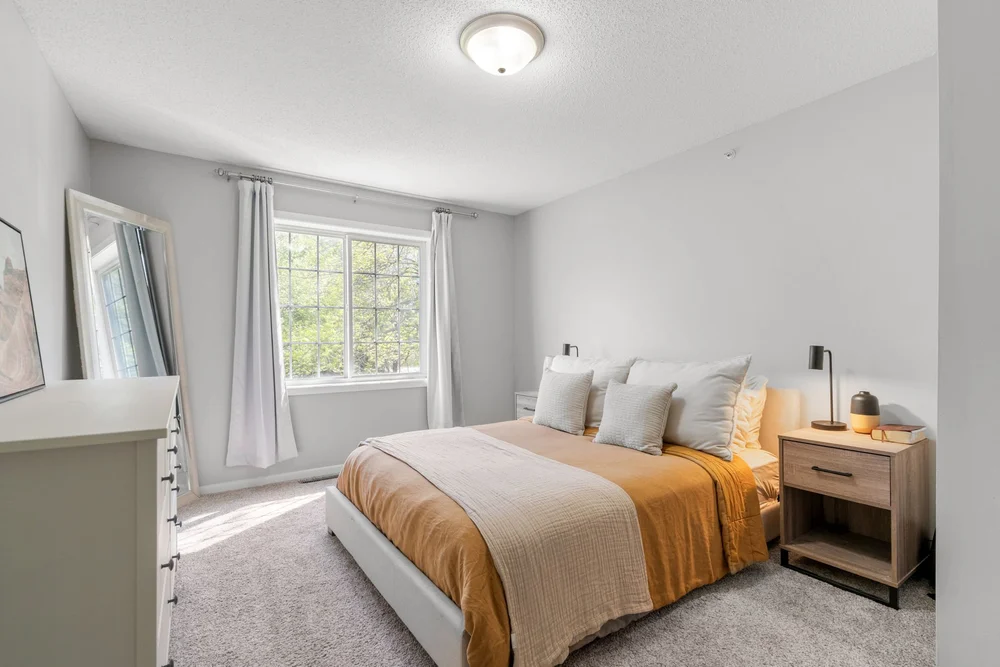 22-web-or-mls-8865 Branson Dr-22.jpg