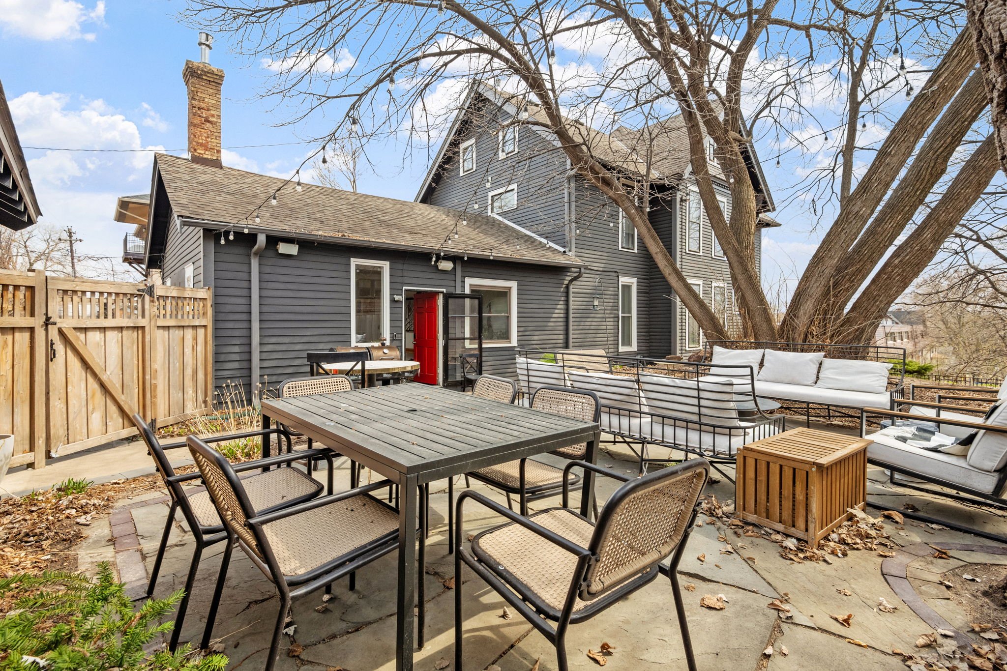 6-web-or-mls-318 W Franklin Ave-6.jpg