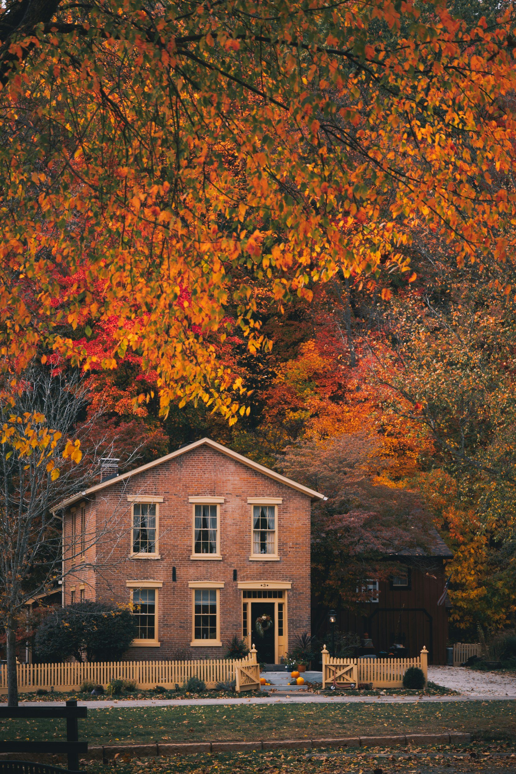 🍂 Fall Home Maintenance Checklist: How to Prepare Your Home for the Colder Months