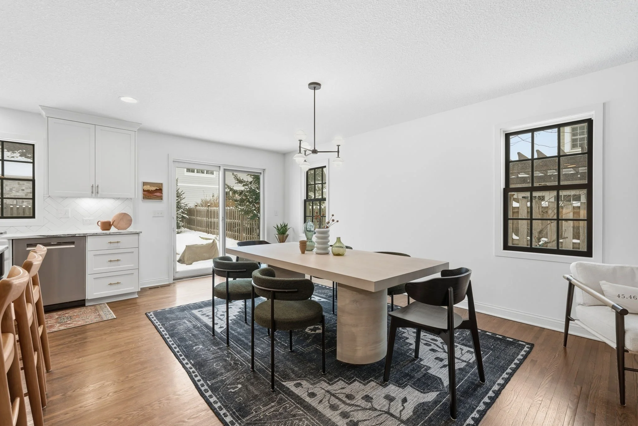 38-web-or-mls-225 Broadway Ave N-38.jpg