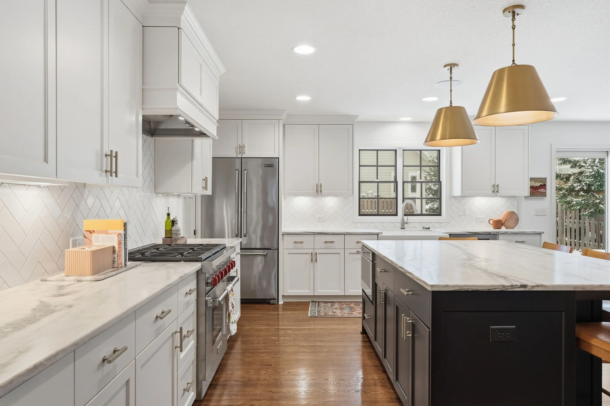 31-web-or-mls-225 Broadway Ave N-31.jpg