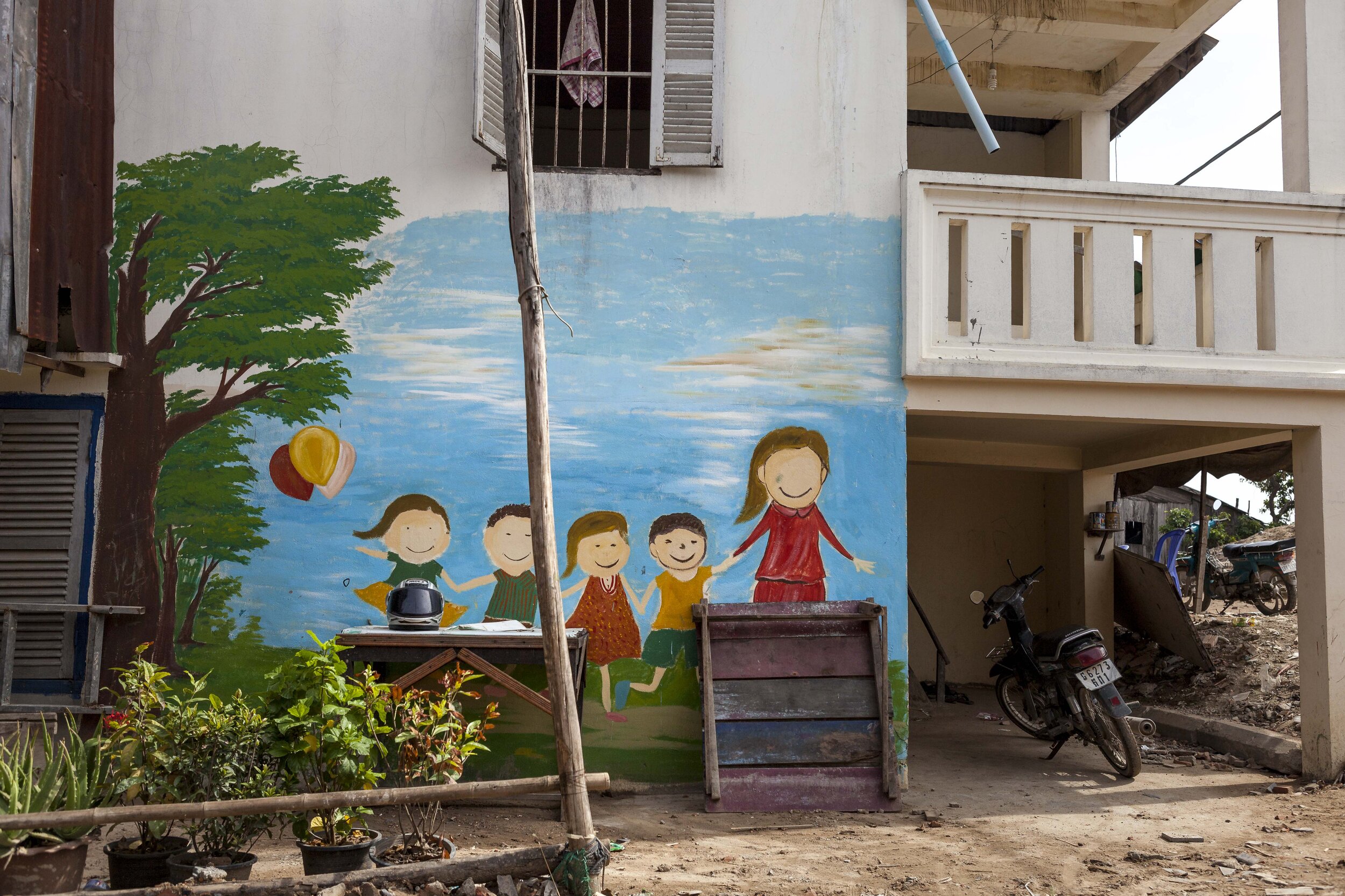  A mural in Prek Takong village, in the Boeng Tompun commune. 