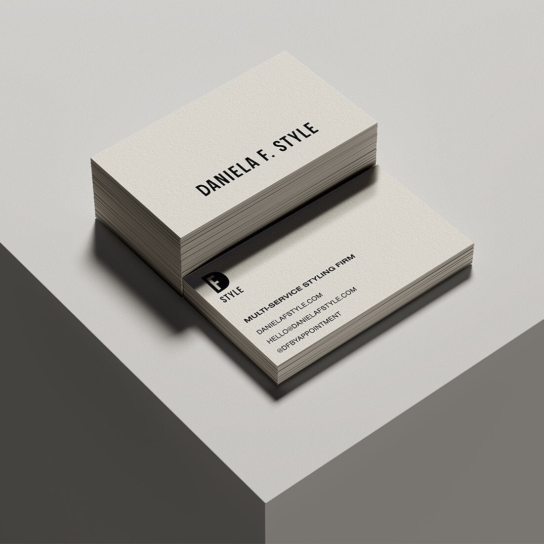 Business card design for @dfbyappointment
Custom wordmark logo, paired with a classic sans-serif font: Nimbus.

⁣
⁣
⁣
⁣
⁣
⁣
&mdash;⁣
#businesscarddesign #visualidentitydesign #fashionstylist #fashionbrandingandcommunication #sansserif #minimallogodes
