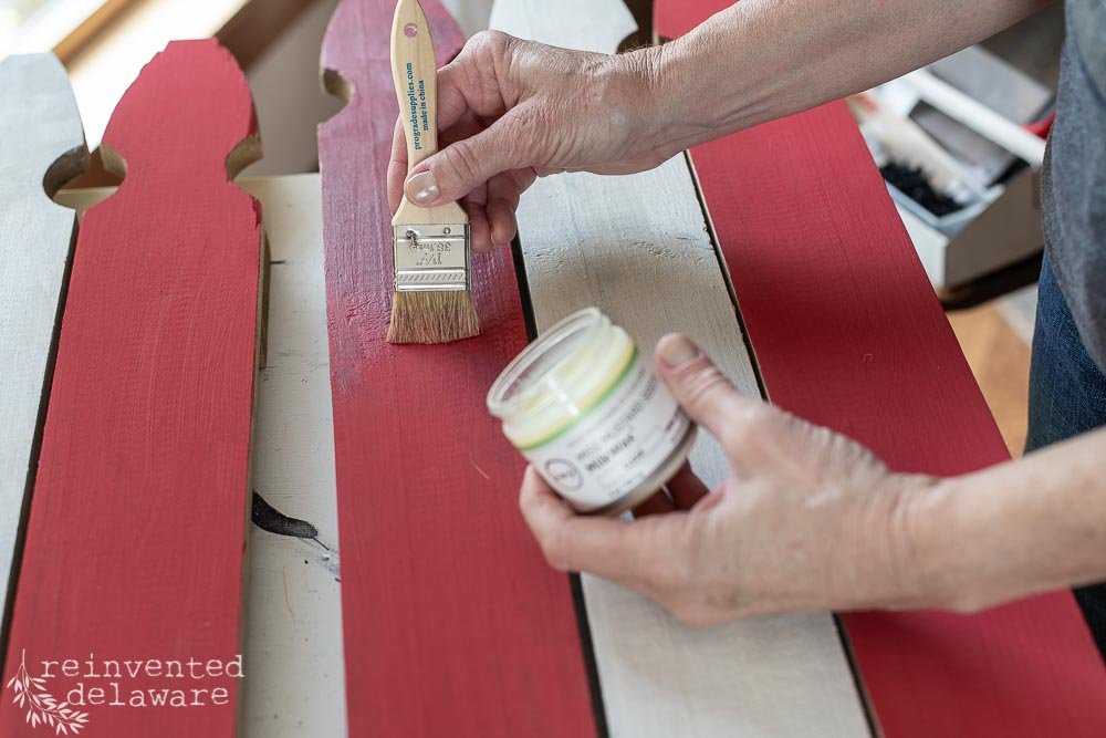 Picket Fence Hanging Flag MMS-23.jpg