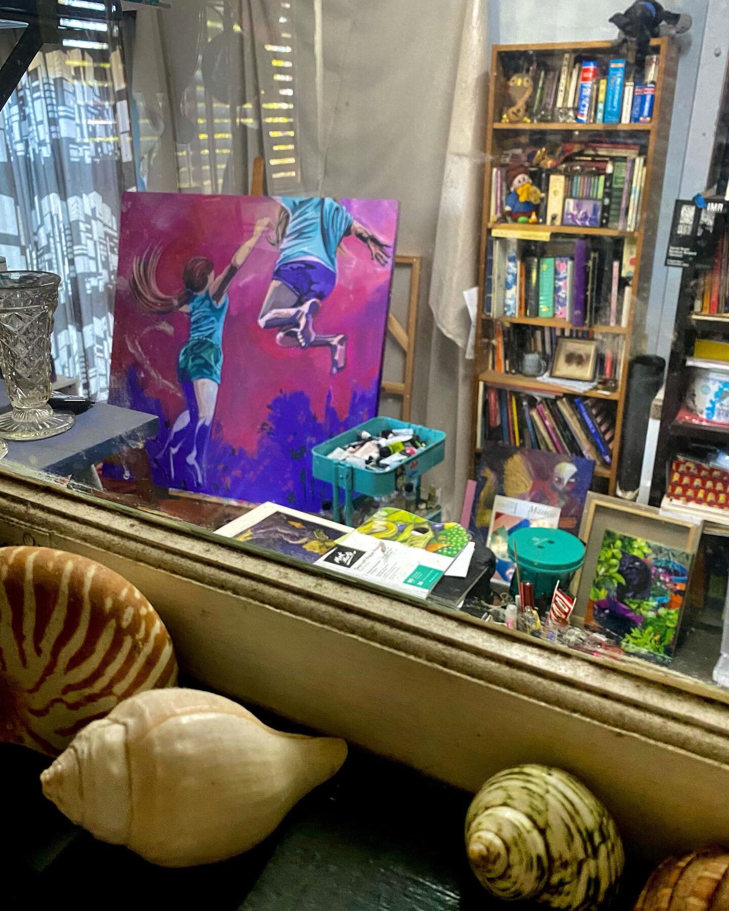Taking a tea break, but still peeking down to my studio for a different perspective 🎨👁️
.
.
.
.
.
#inthestudio #artwork #dailypainting #wip #brisbaneartist #tamarabealeart #savleandcanvas #artpractice