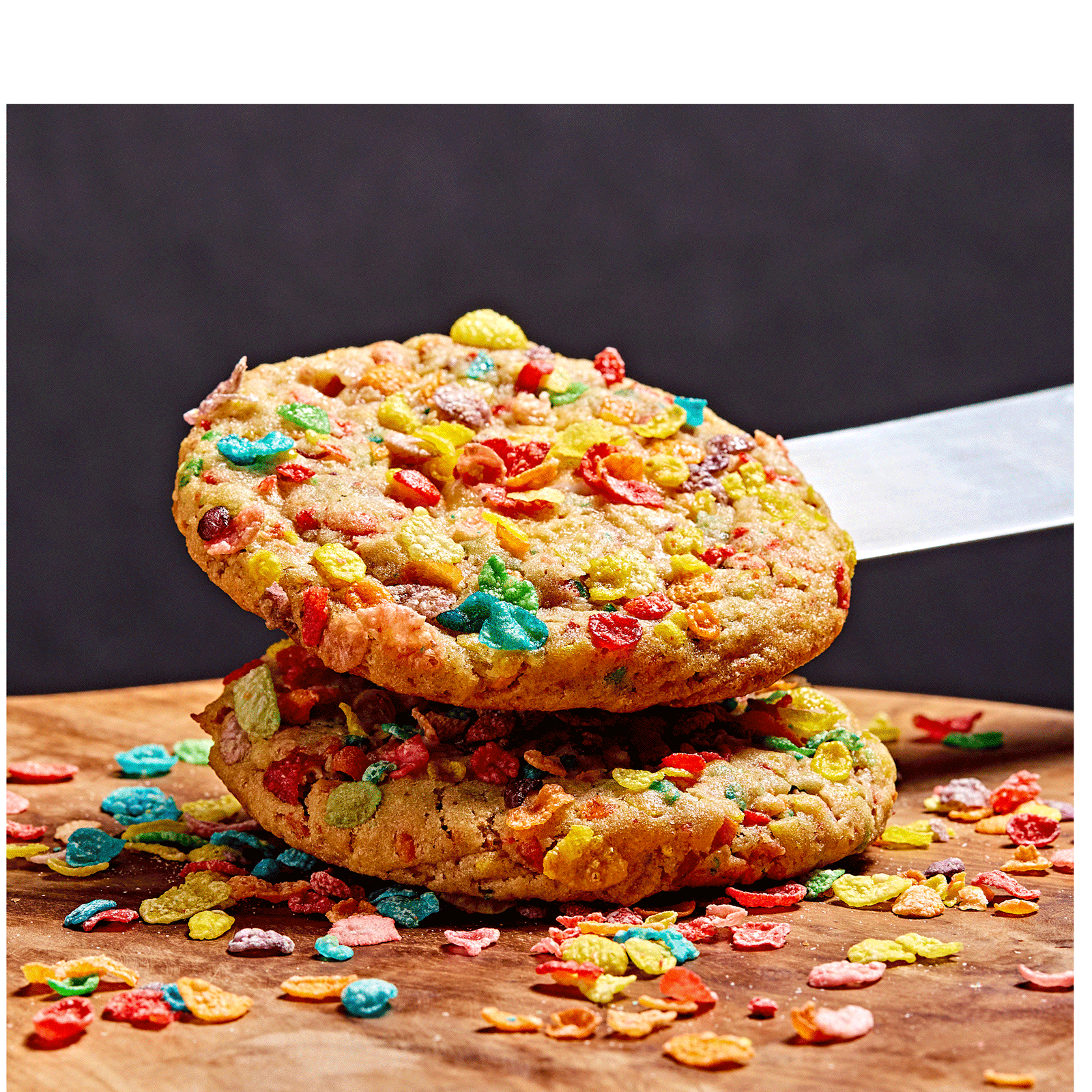 GPK_Fruity_Cereal_Cookie_Packaging_LIFESTYLE_HERO_300ppi_1.gif