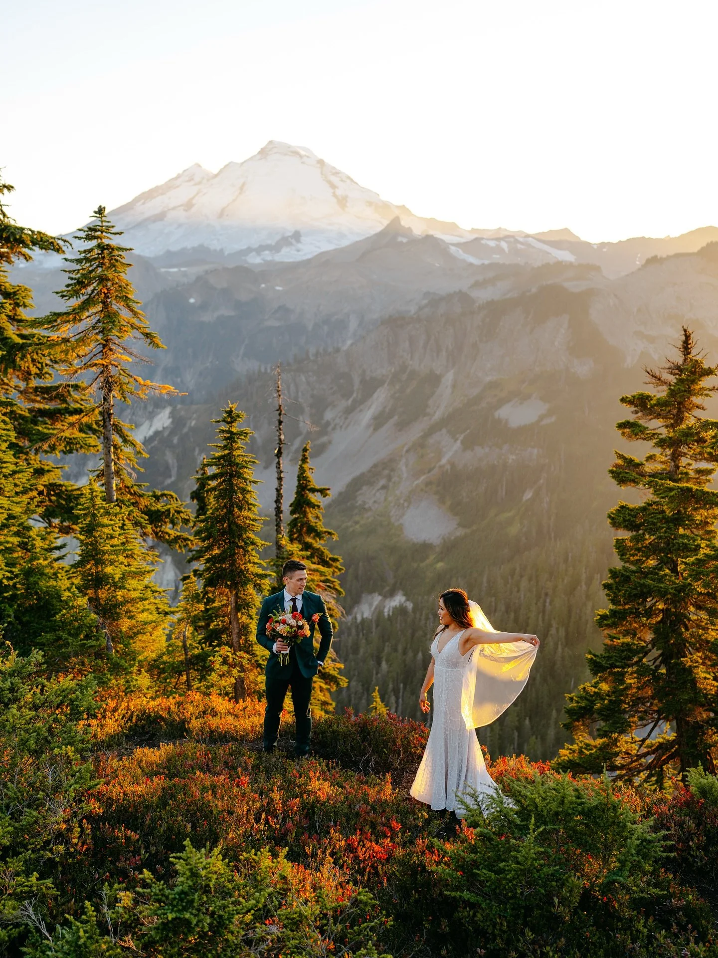 Elopements are all about slowing down and savoring the moment, and that&rsquo;s exactly what Katrina and Robert did. 

Their day began at their Airbnb with a quiet first touch in the forest before heading into the mountains for their first look.

Aft