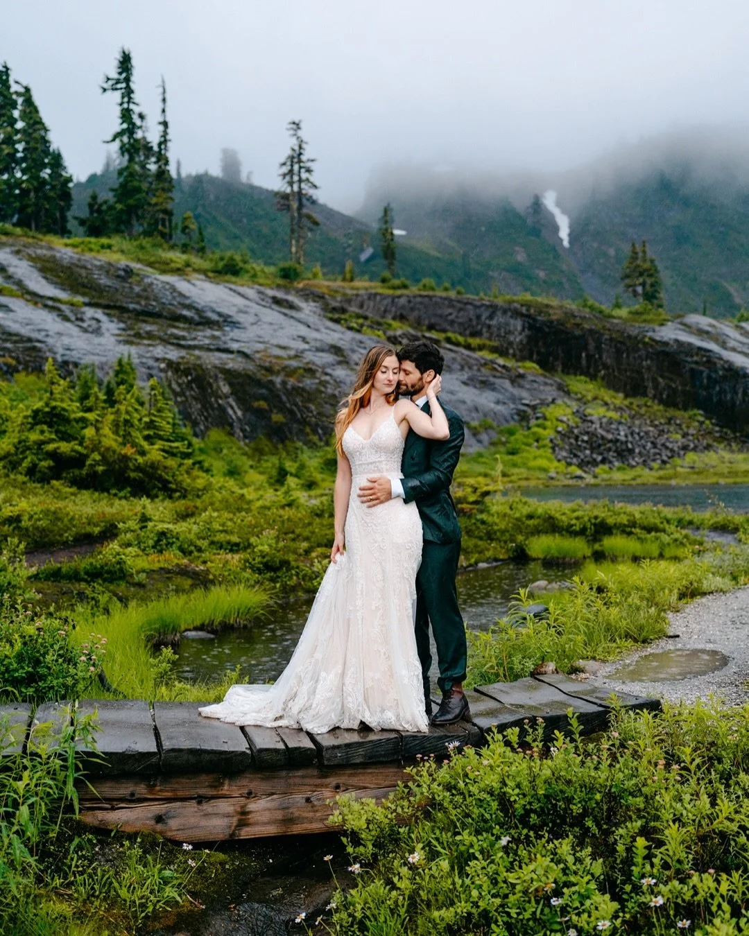 Haley &amp; Jeff only booked a few hours with us, but they filled it with everything that makes their hearts feel at home &mdash; laughter with family over their favorite game of Kubb, and a last-minute twist that made the day so them &mdash; climbin