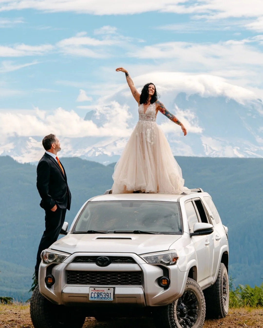 Although Mount Rainier is stunning inside the park, there are so many incredible trails and forest roads nearby with breathtaking views! Perfect spots to bring your favorite ride or your adventure pup.