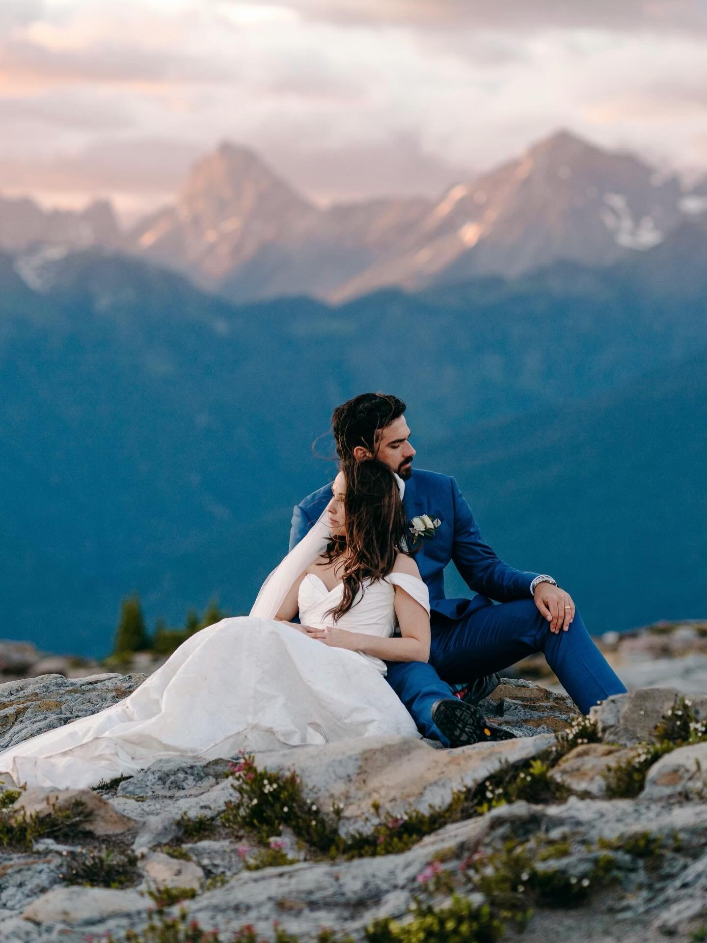 ELOPING?! This is for you 😊!

We&rsquo;re dropping a FREE elopement checklist. ✅

Comment &ldquo;Rainier&rdquo; below and we&rsquo;ll send you a DM to grab your email and share the checklist with you.