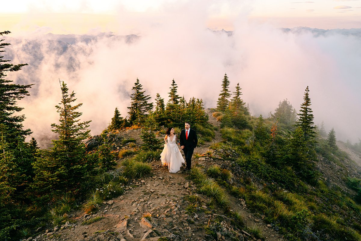 stunning cloud inversion at fire lookout elopement in washington state