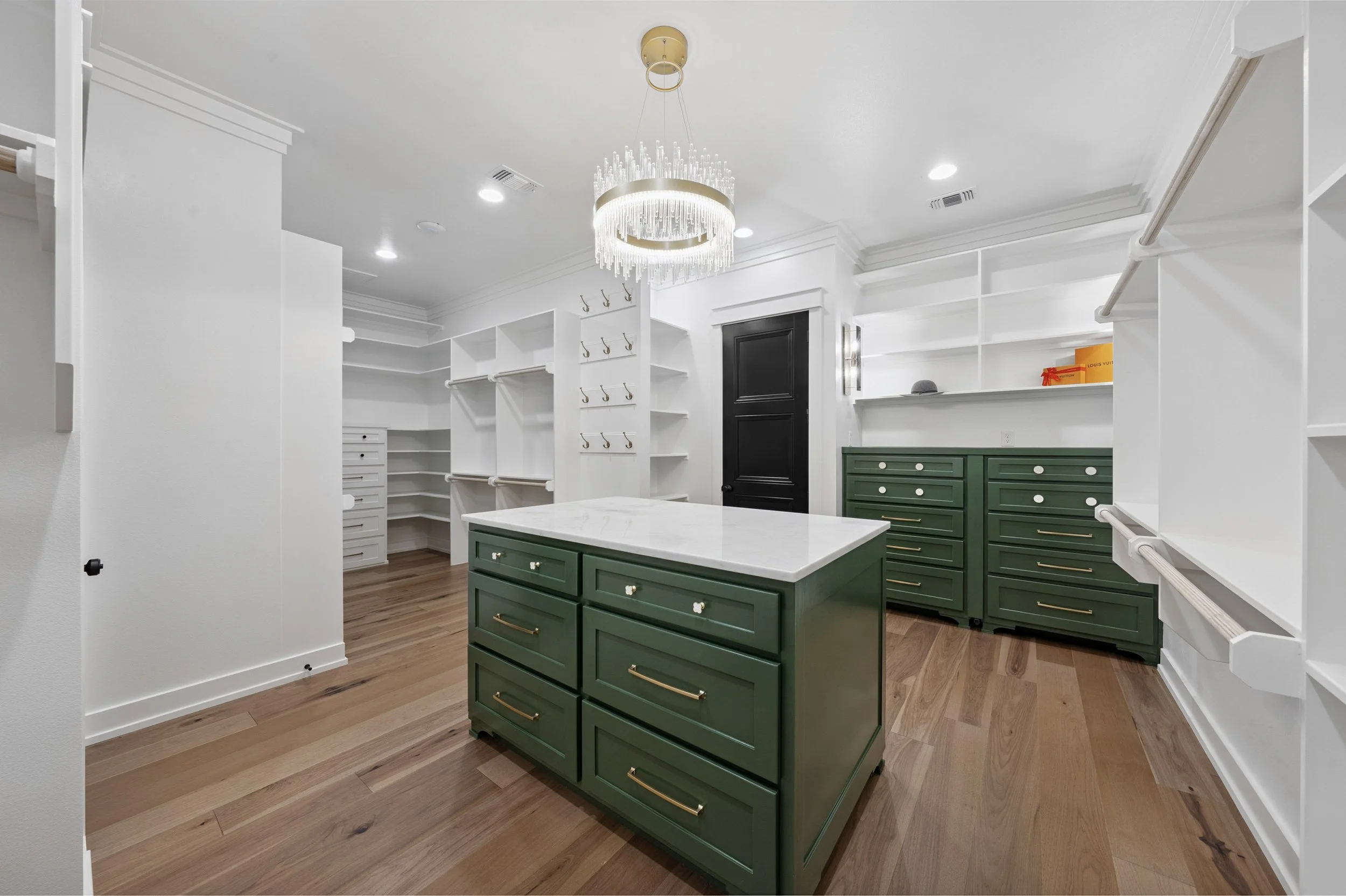 2999 royal st-56.jpg