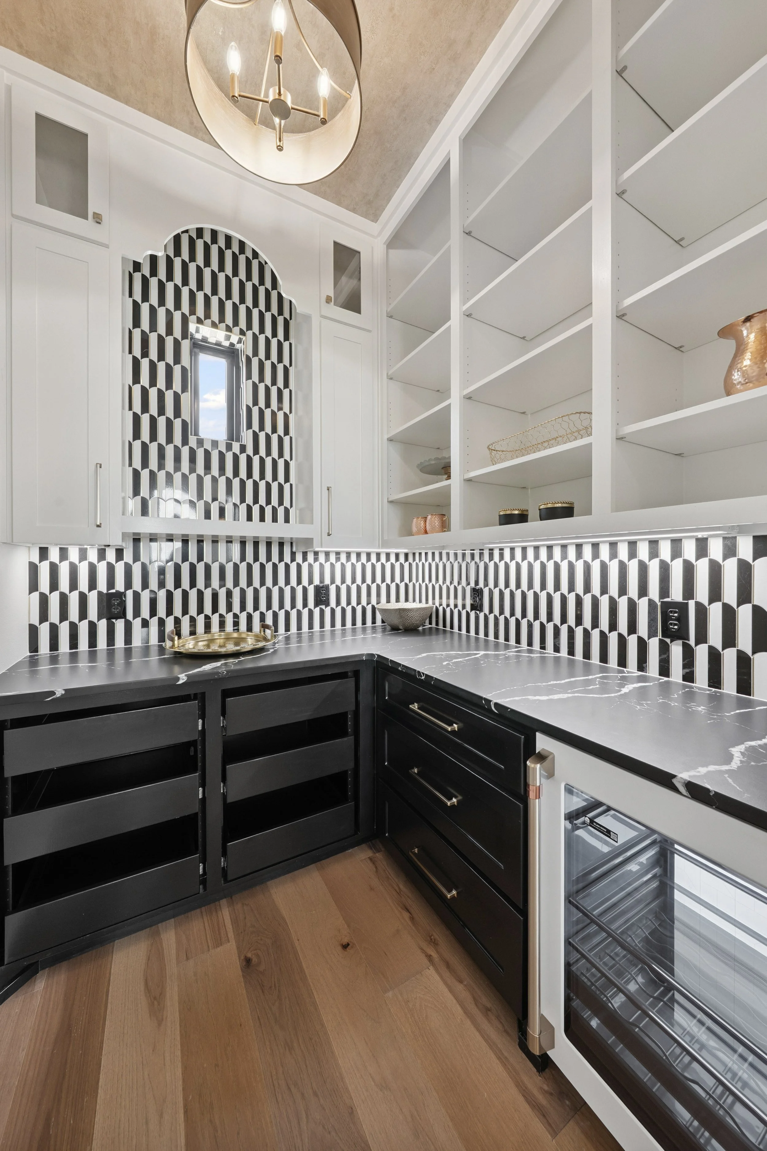 2999 royal st-45.jpg
