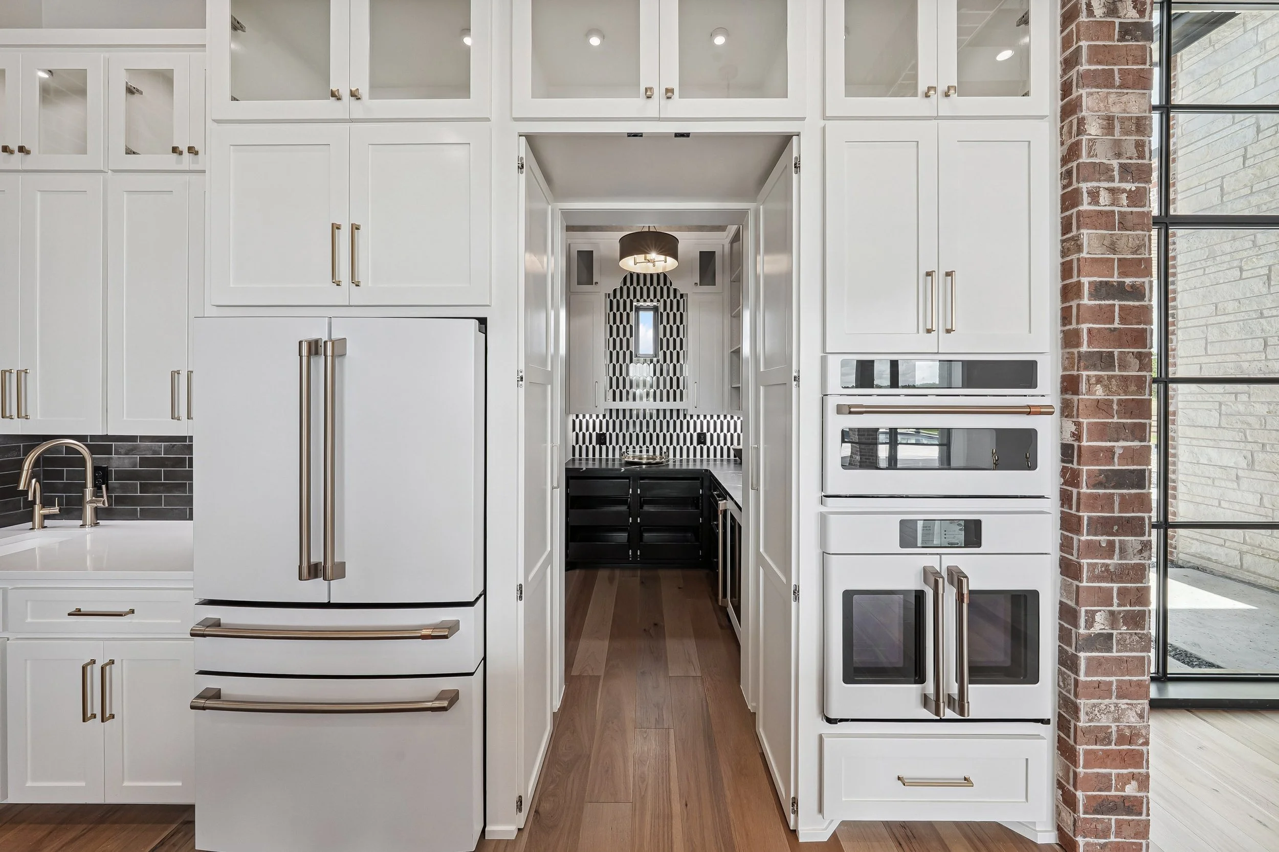2999 royal st-44.jpg