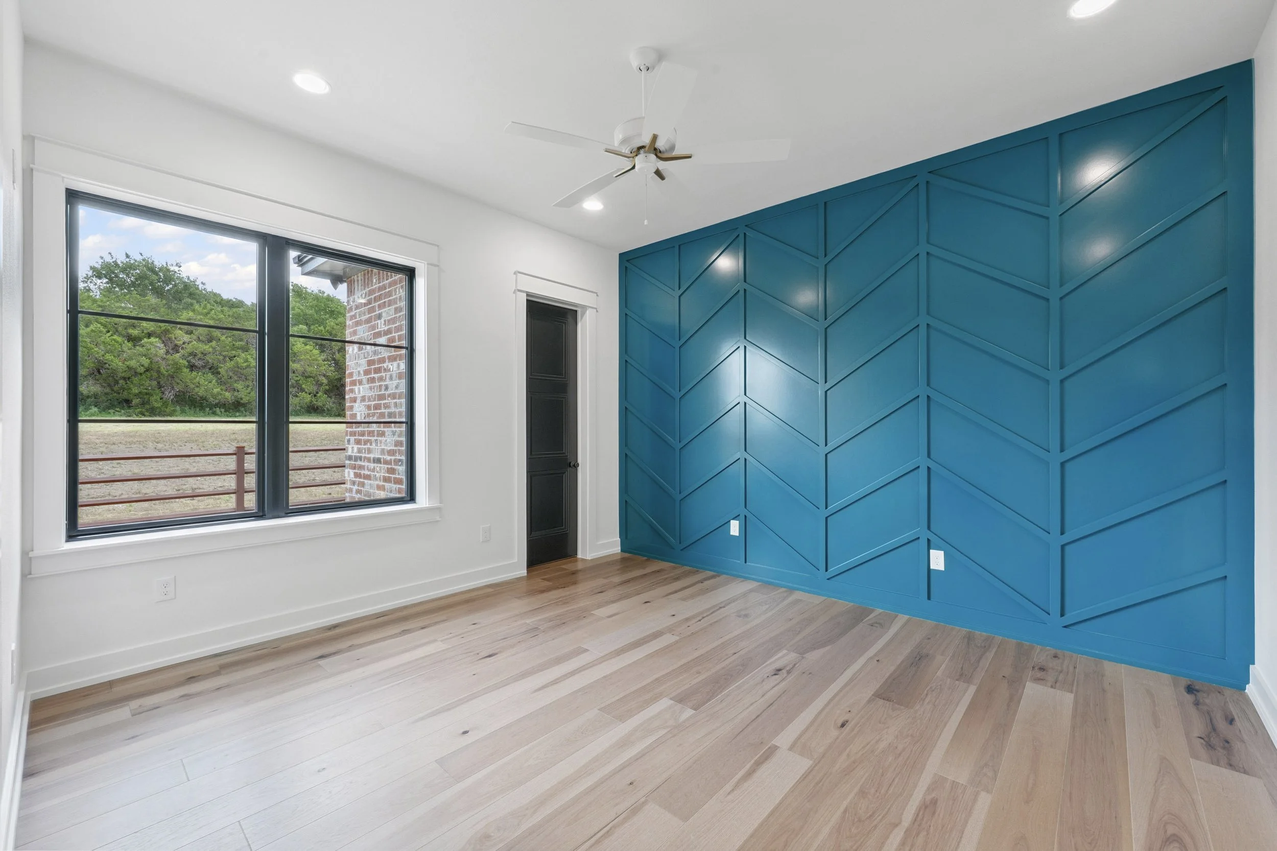 2999 royal st-23.jpg