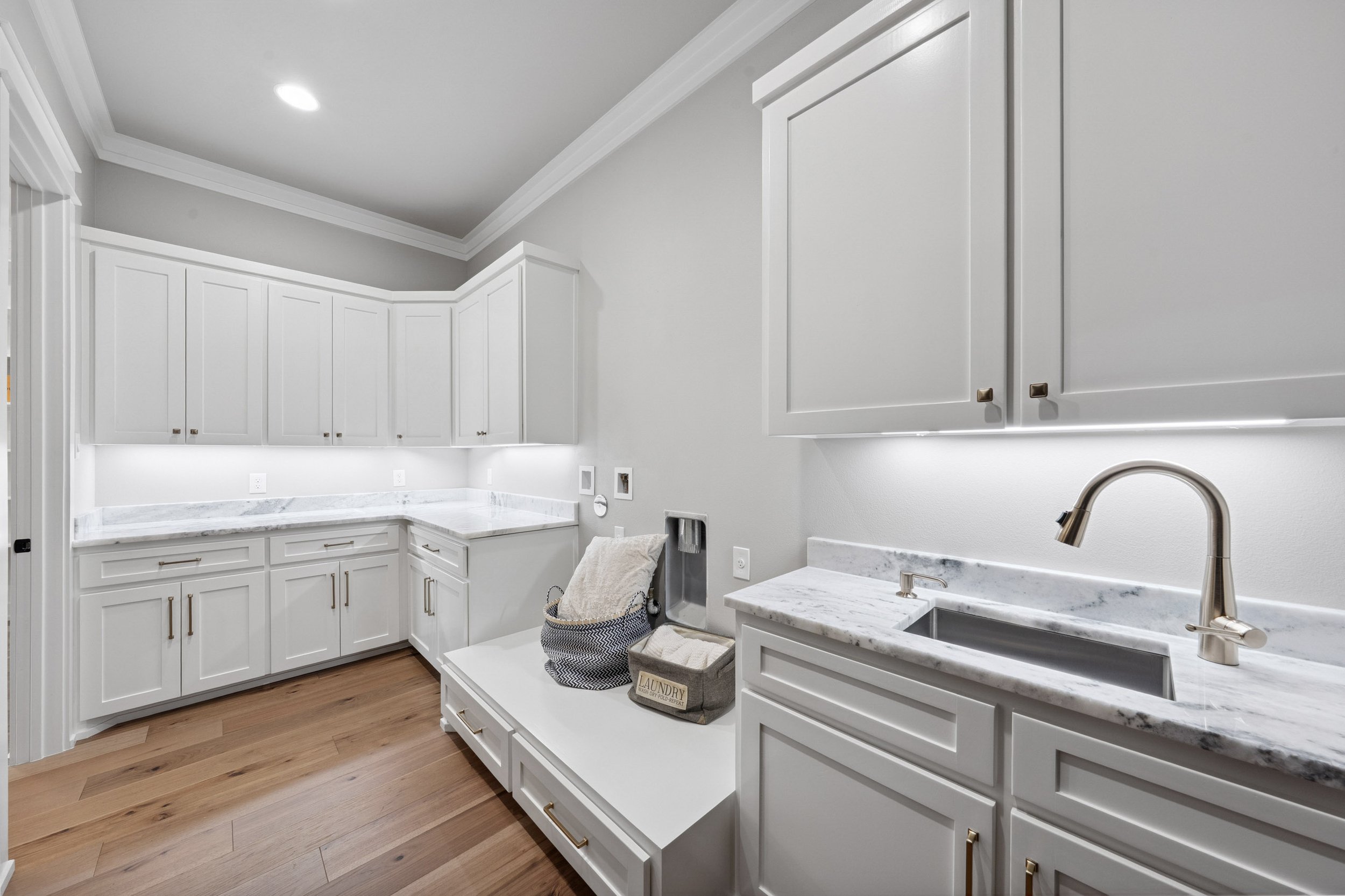 2999 royal st-60.jpg