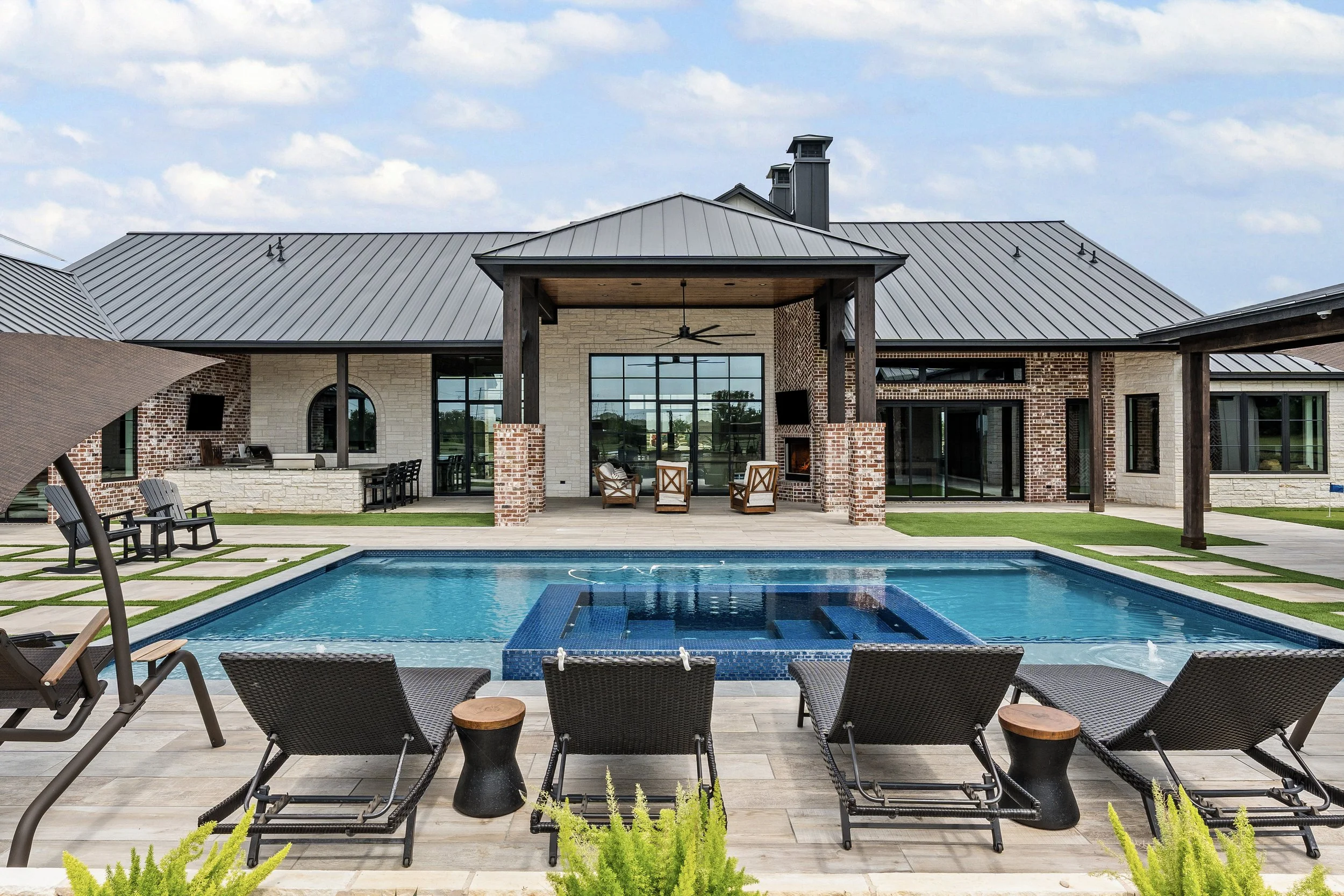 2999 Royal St (Backyard)-15.jpg