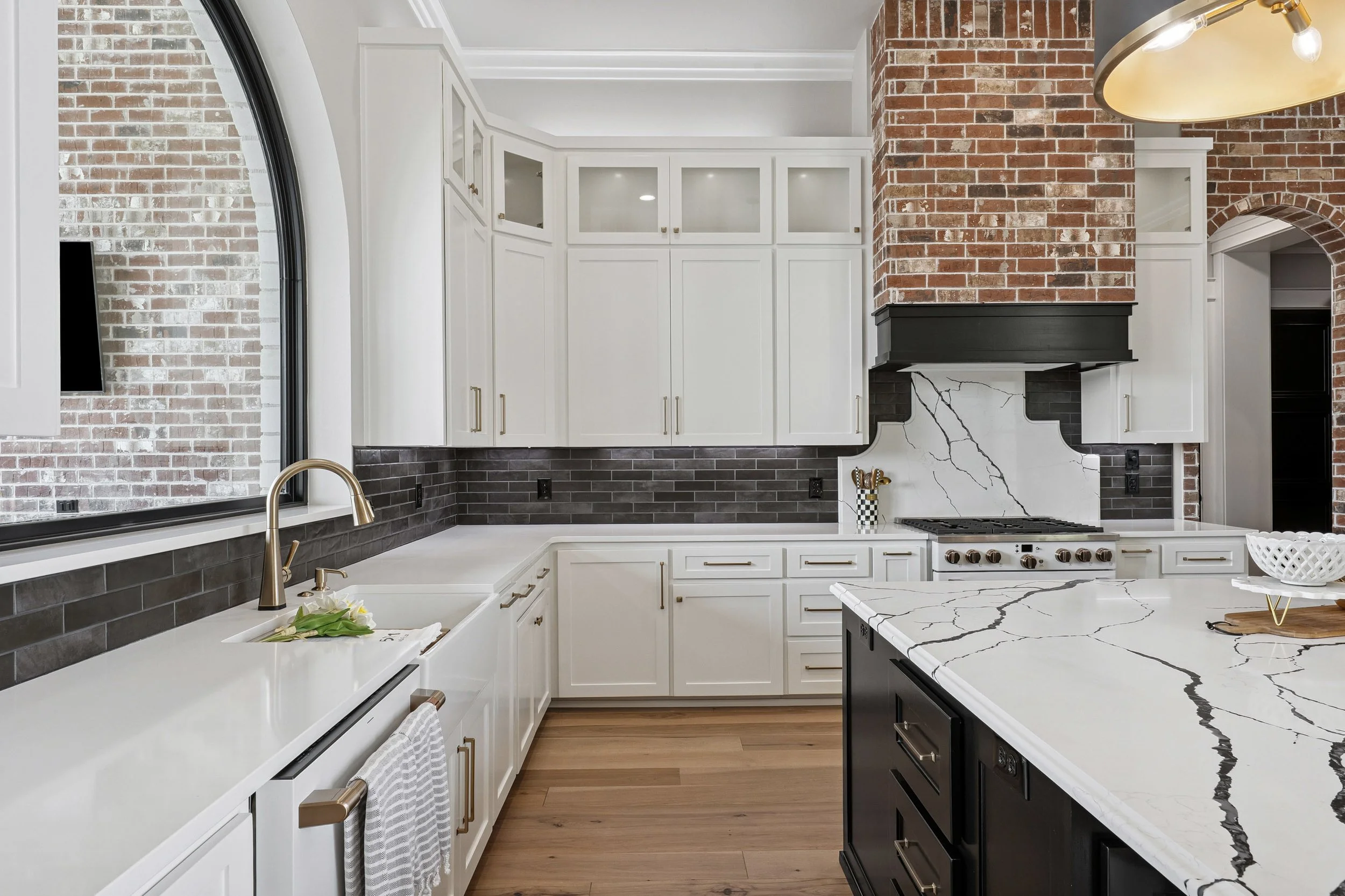 2999 royal st-37.jpg