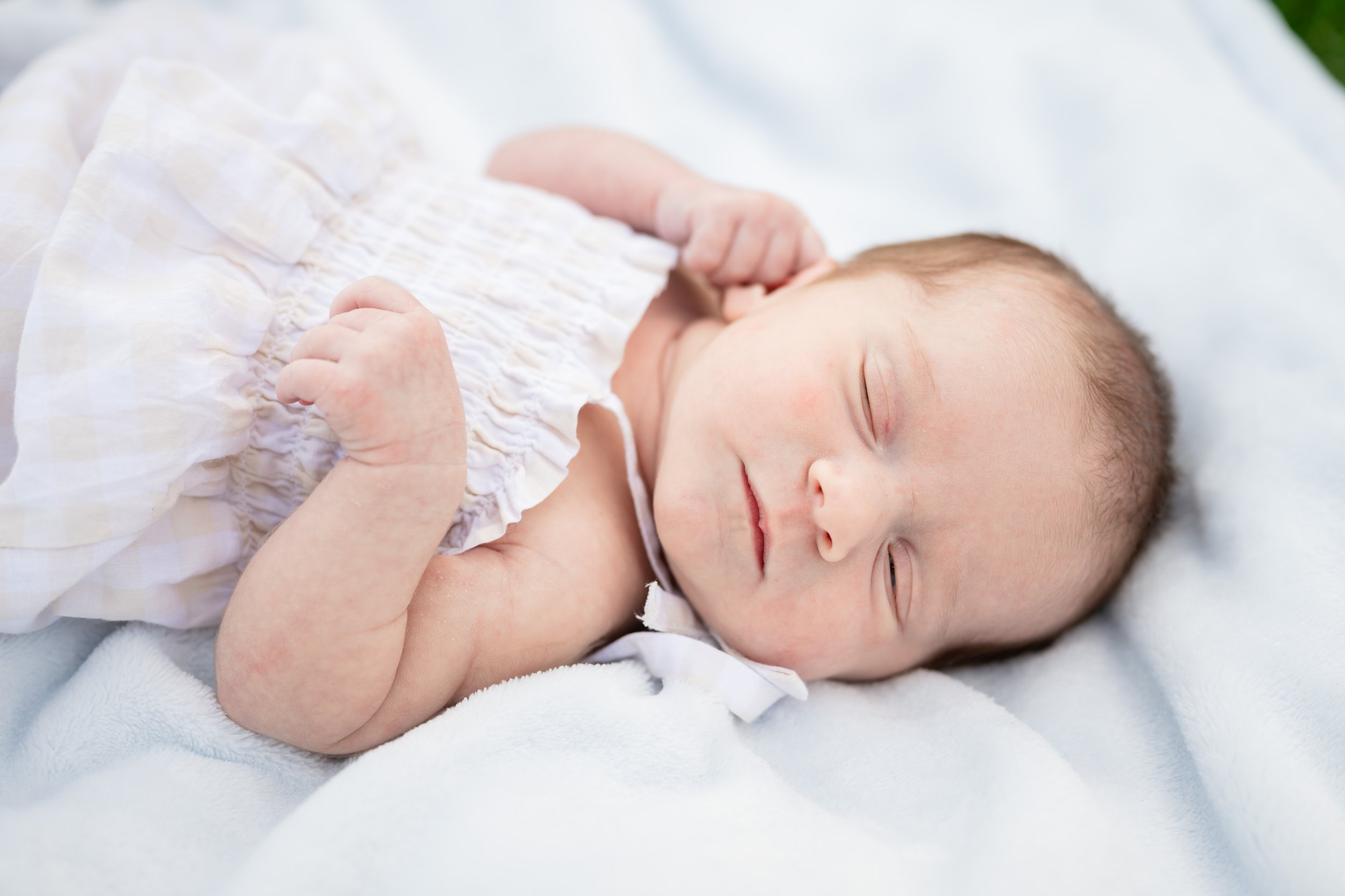 Caia-Newborn-160.jpg