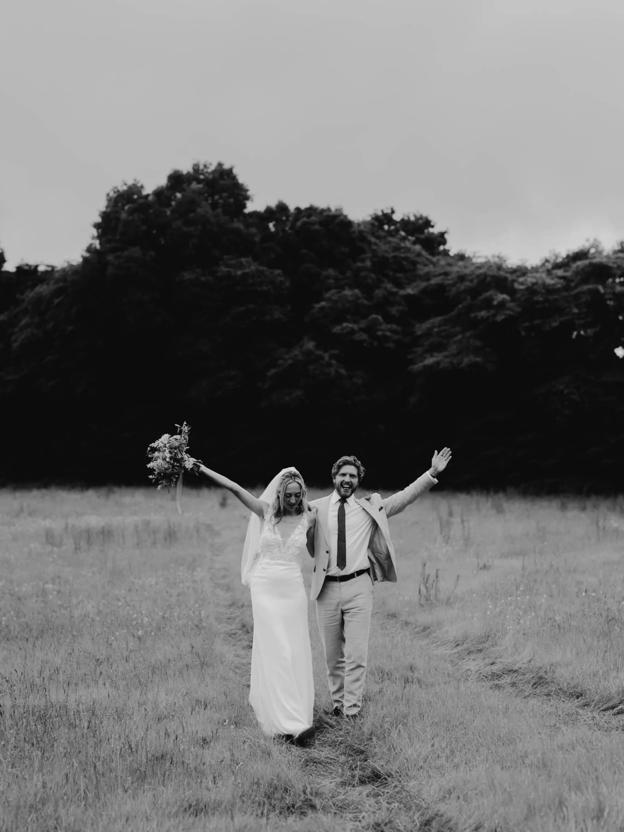 One year since this mega day 🖤 Happy anniversary Sophie + Ryan 🥰
@hawthbushweddings 
@ferncottagefloristry