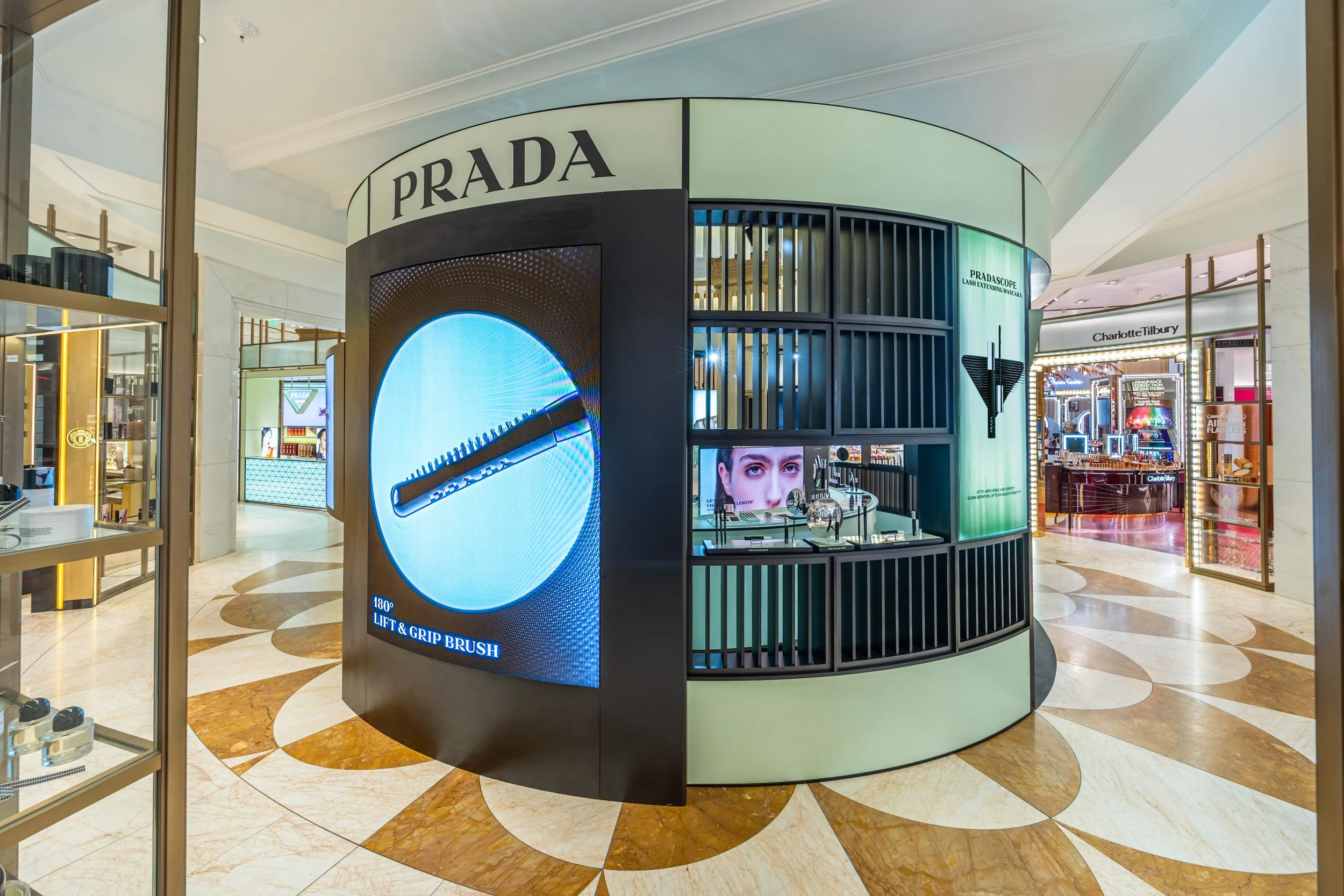 How to turn LED into creative retail applications — VAST
