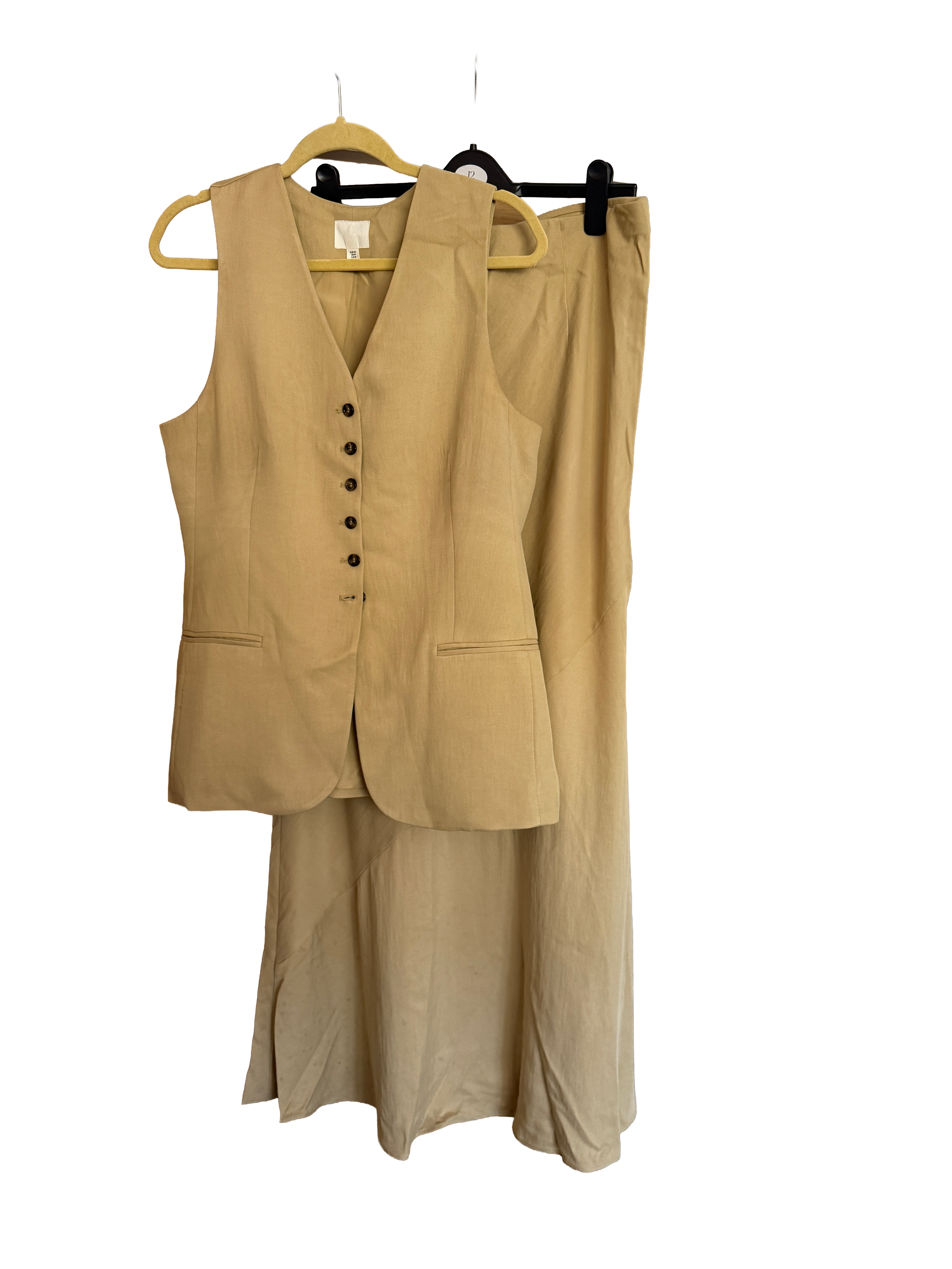HM linen beige skirt and vest.png