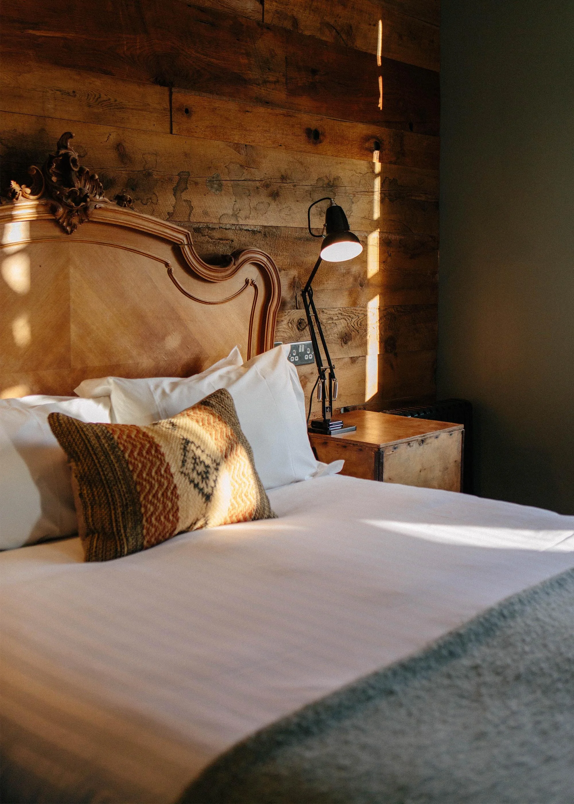 WHERE TO STAY IN BRIGHTON: THE ARTIST RESIDENCE — LOVE CLOTH