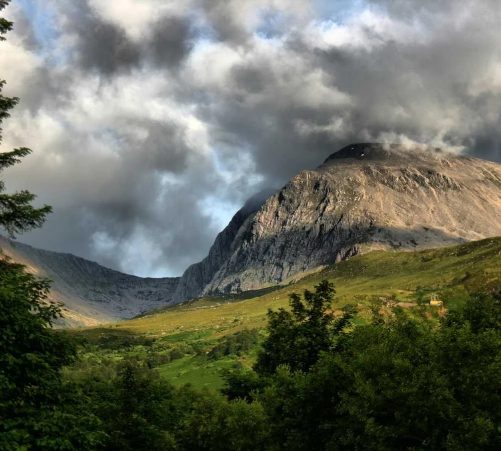 Mountain scenery around Glen Nevis