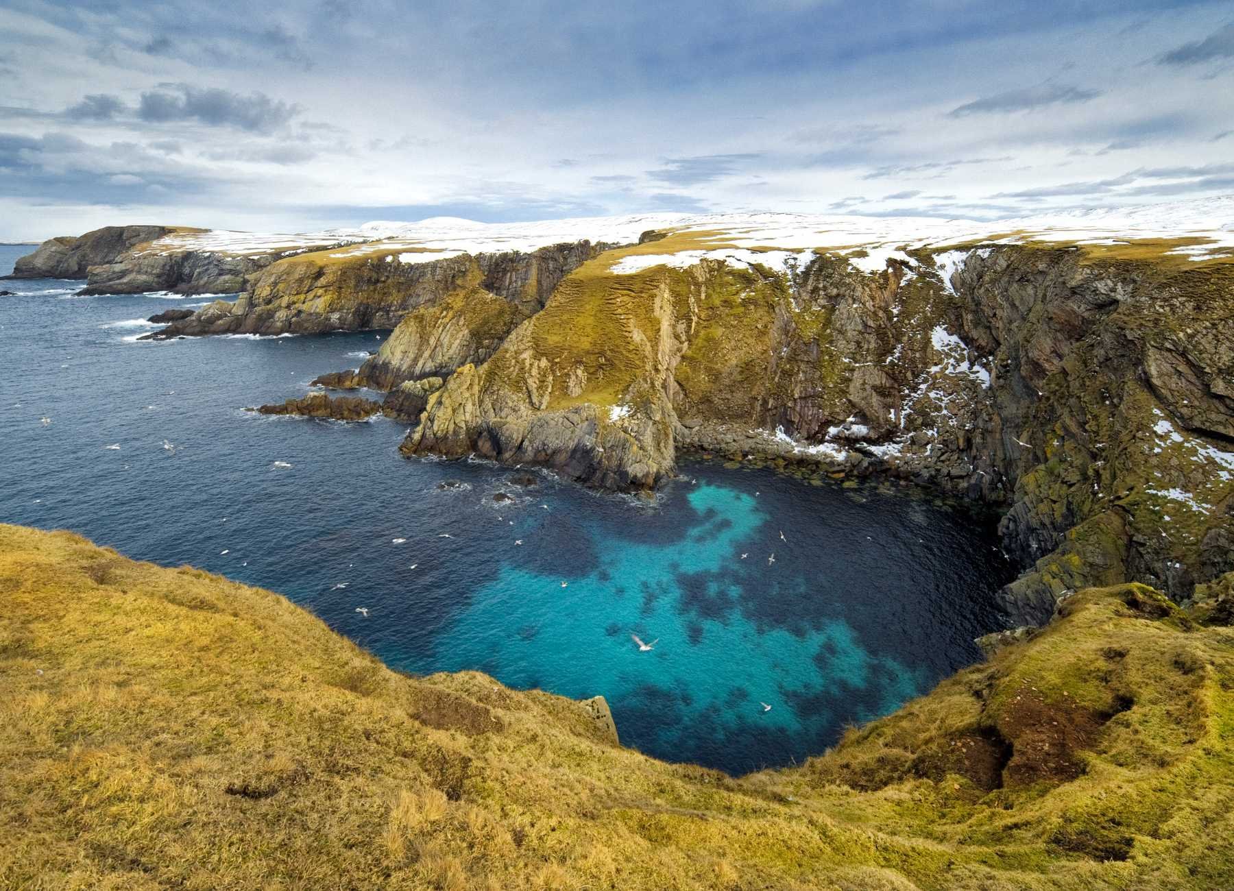 Шетландские острова. Шетландские острова достопримечательности. Оркнейские острова Шотландия. Шетландские острова фото. The only island